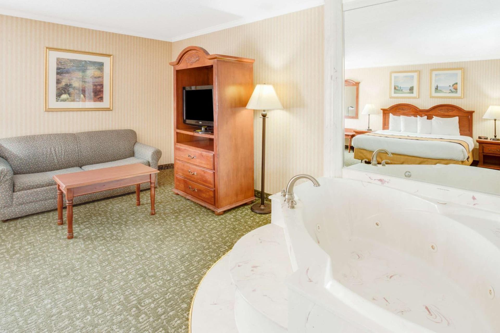 Kalamazoo Hotel gallery photo in Kalamazoo, MI — image 29