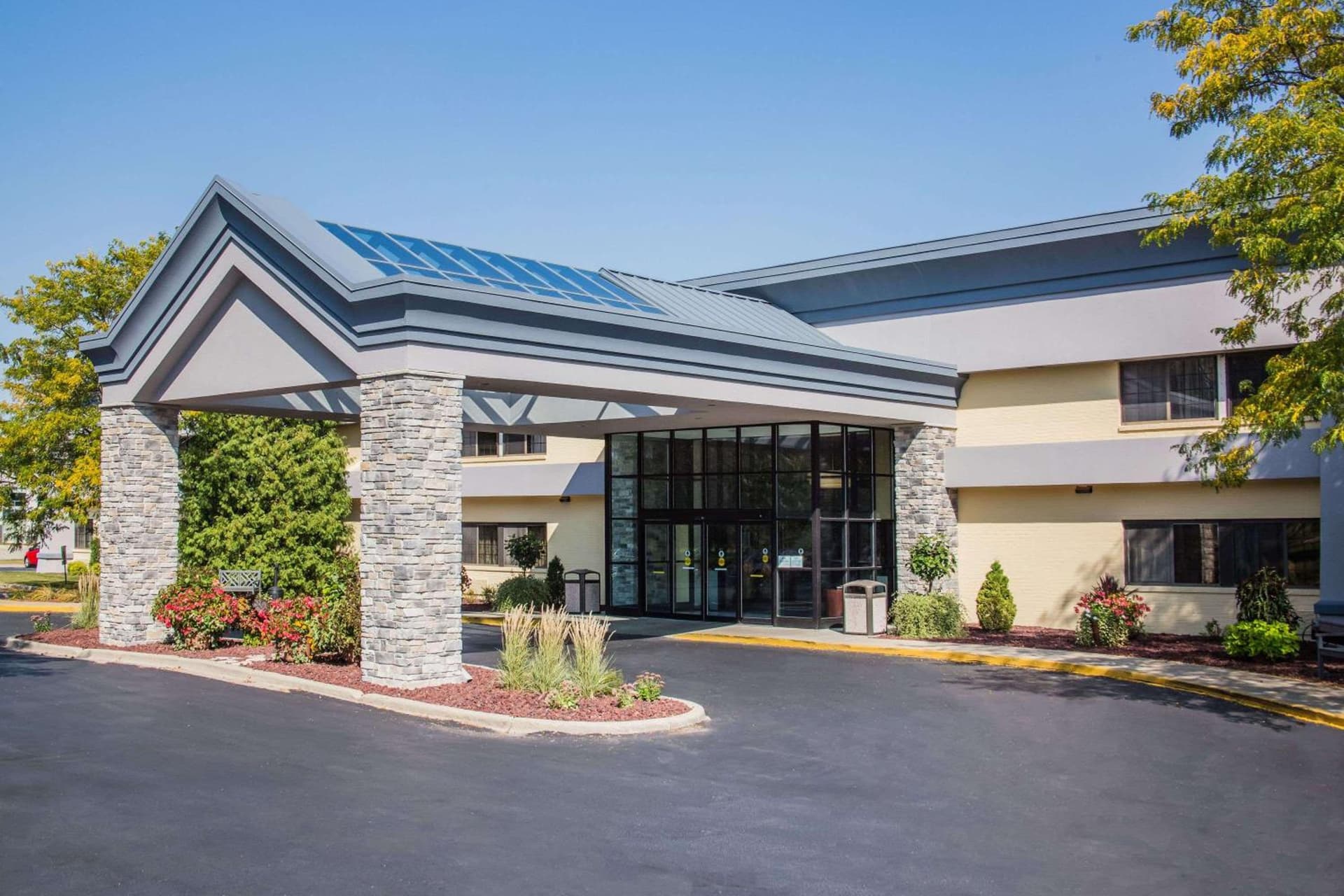 Baymont by Wyndham Madison West/Middleton WI West featured exterior or lobby in Madison, WI — similar hotel