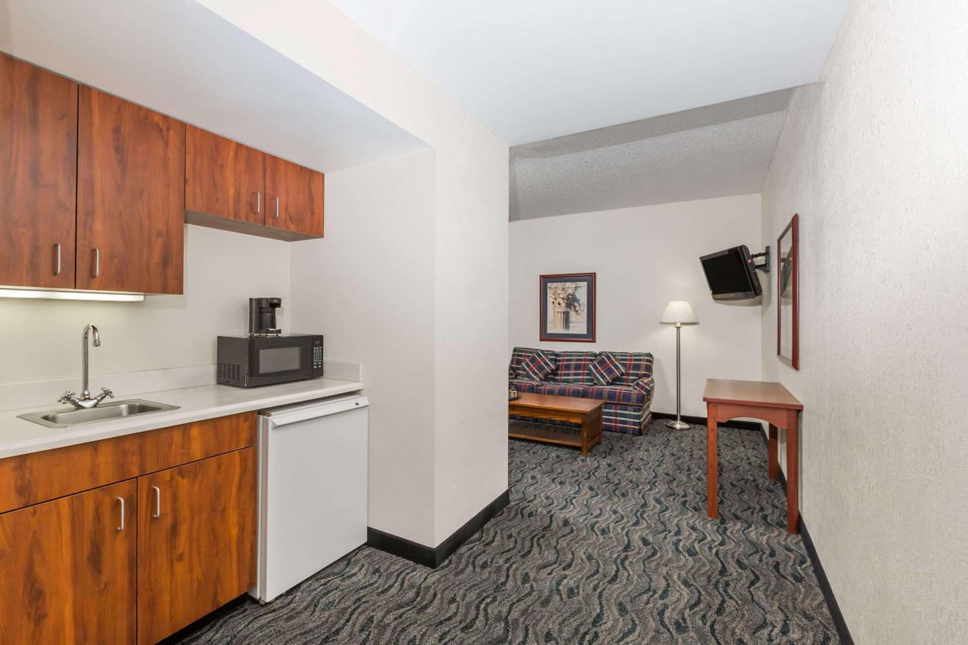 Baymont by Wyndham Des Moines Airport gallery photo in Des Moines, IA — image 47