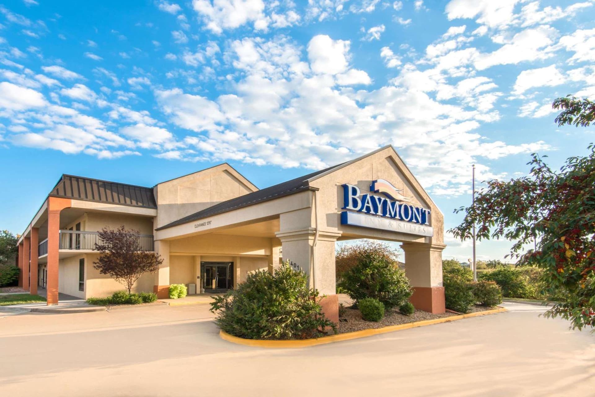 Baymont by Wyndham Topeka — hotel in Topeka, Kansas