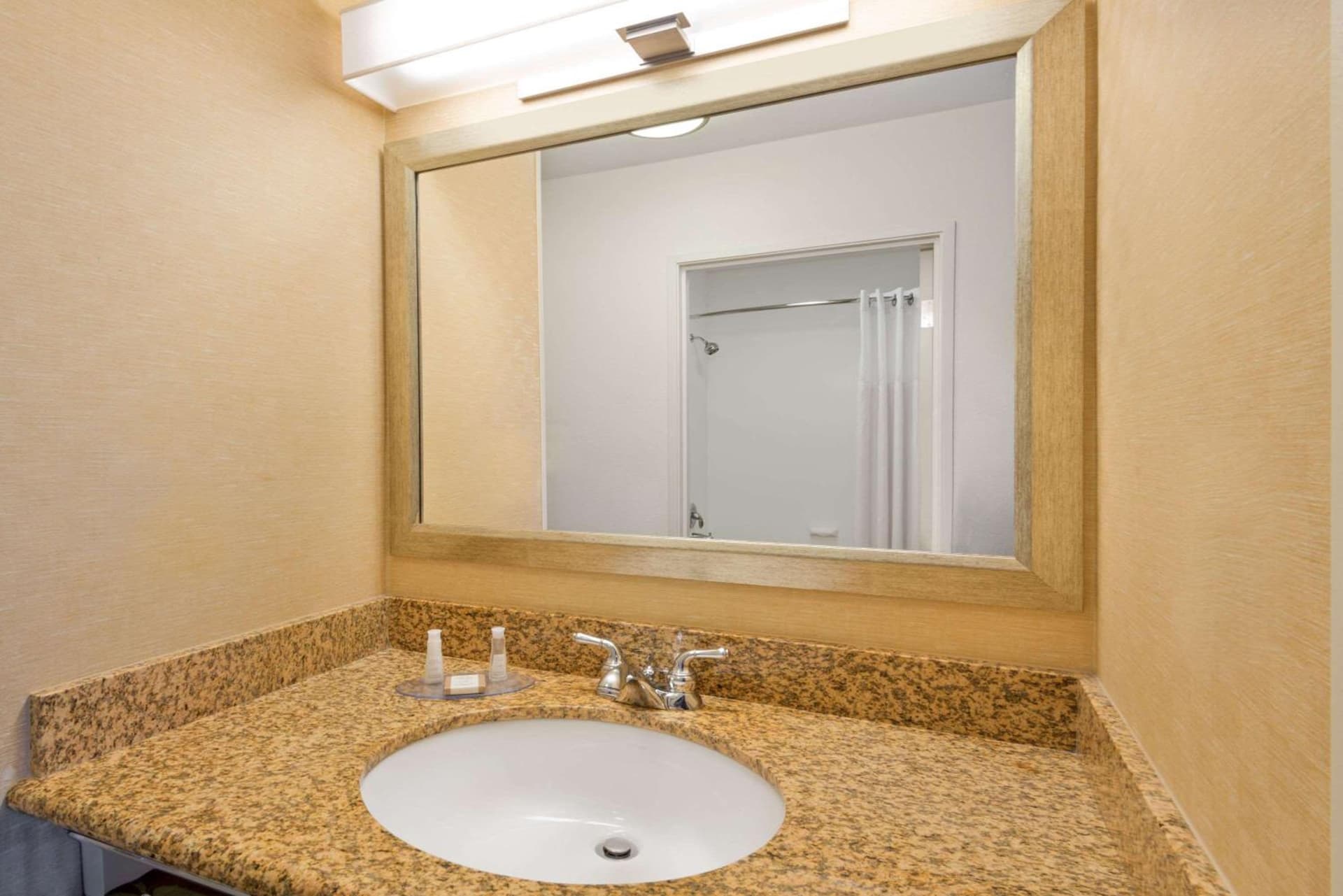 Baymont by Wyndham Denver International Airport gallery photo in Denver, CO — image 45