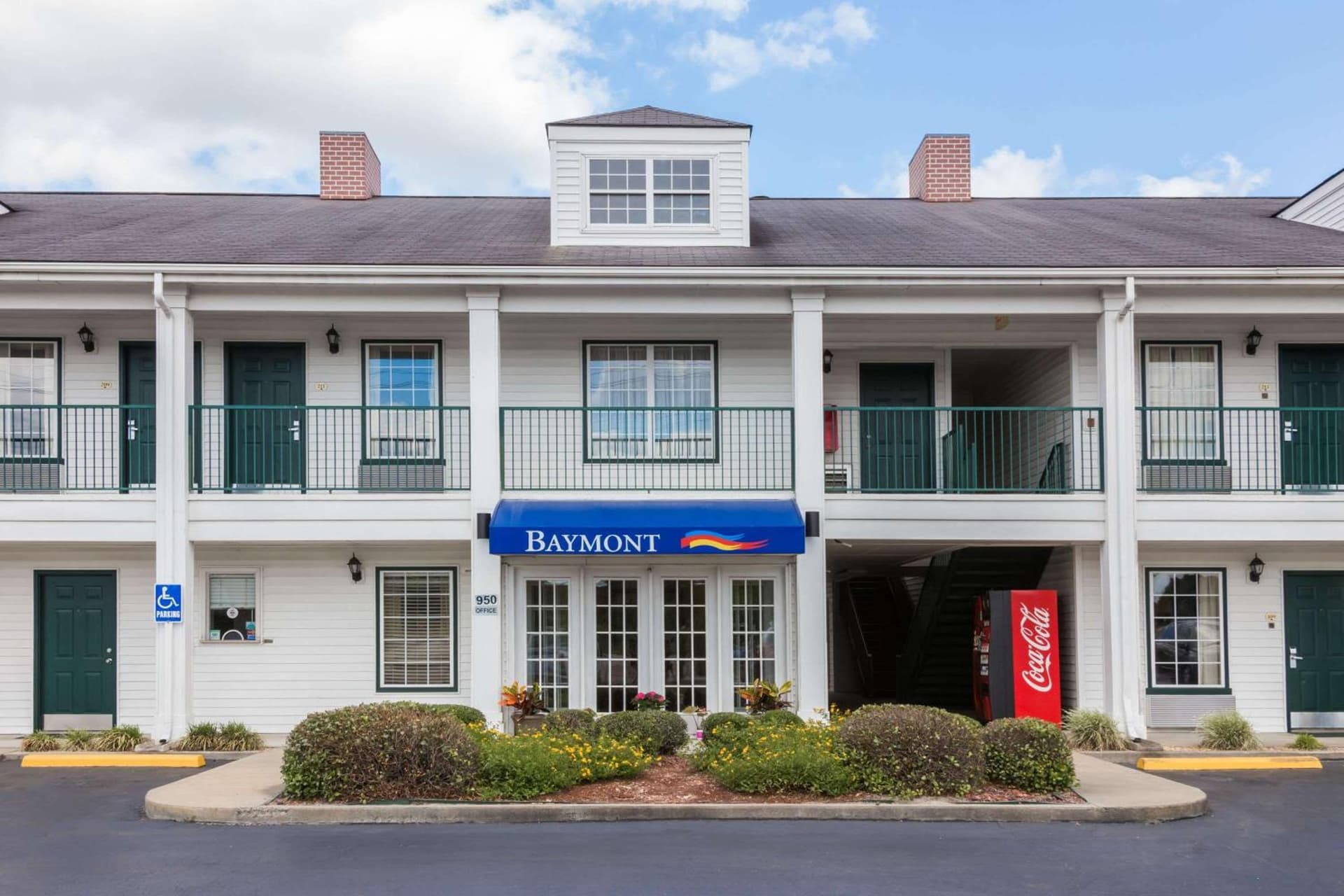 Baymont by Wyndham Waycross featured exterior or lobby in Waycross, GA — similar hotel