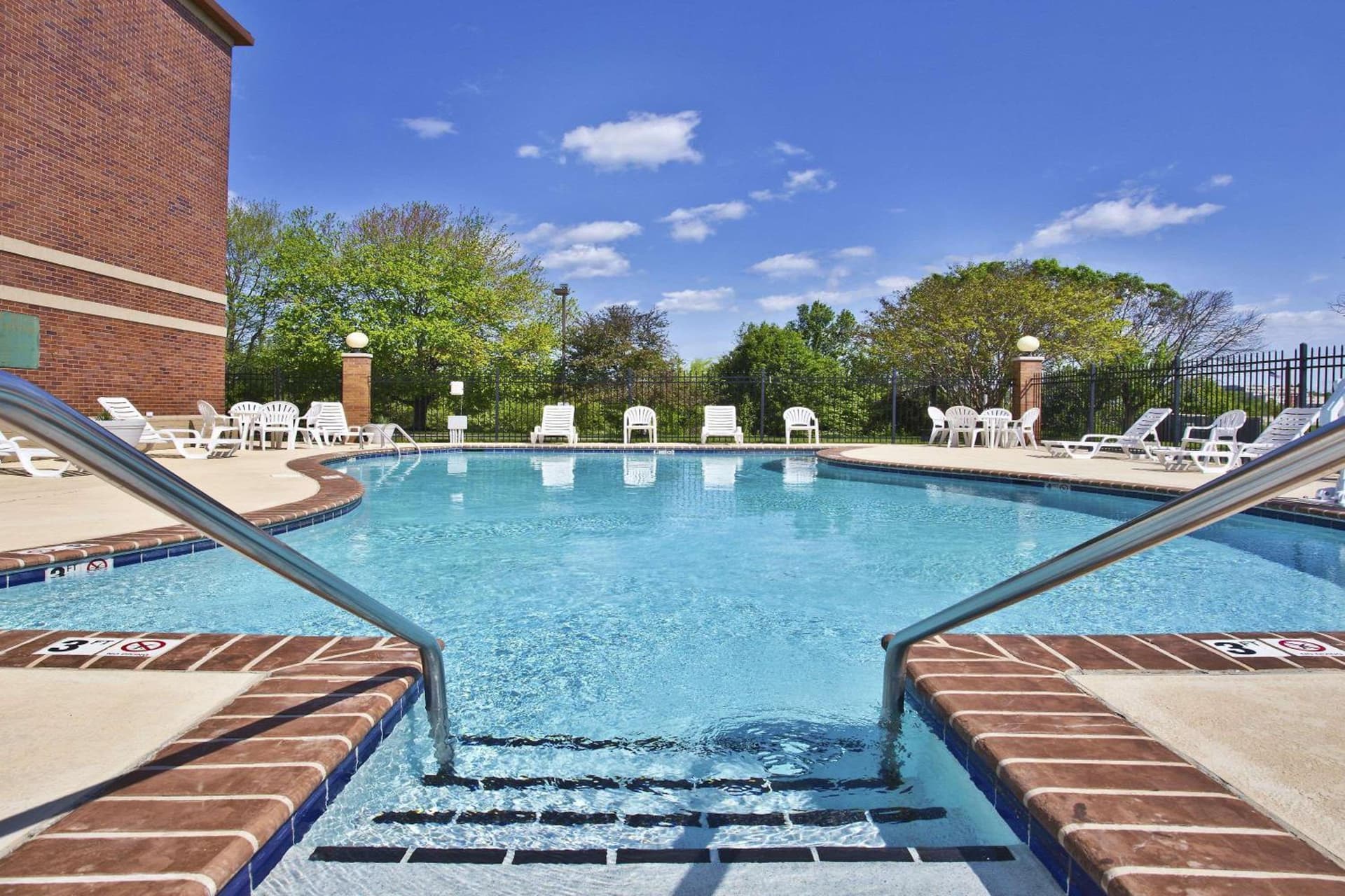 Baymont by Wyndham Knoxville/Cedar Bluff gallery photo in Knoxville, TN — image 34