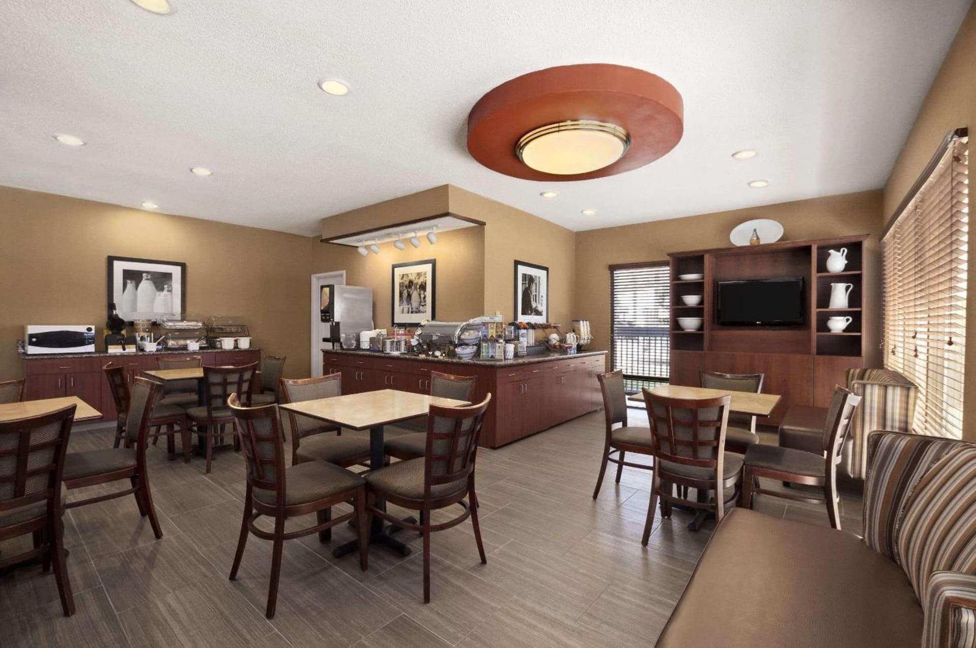 Baymont by Wyndham Lewisville gallery photo in Lewisville, TX — image 11