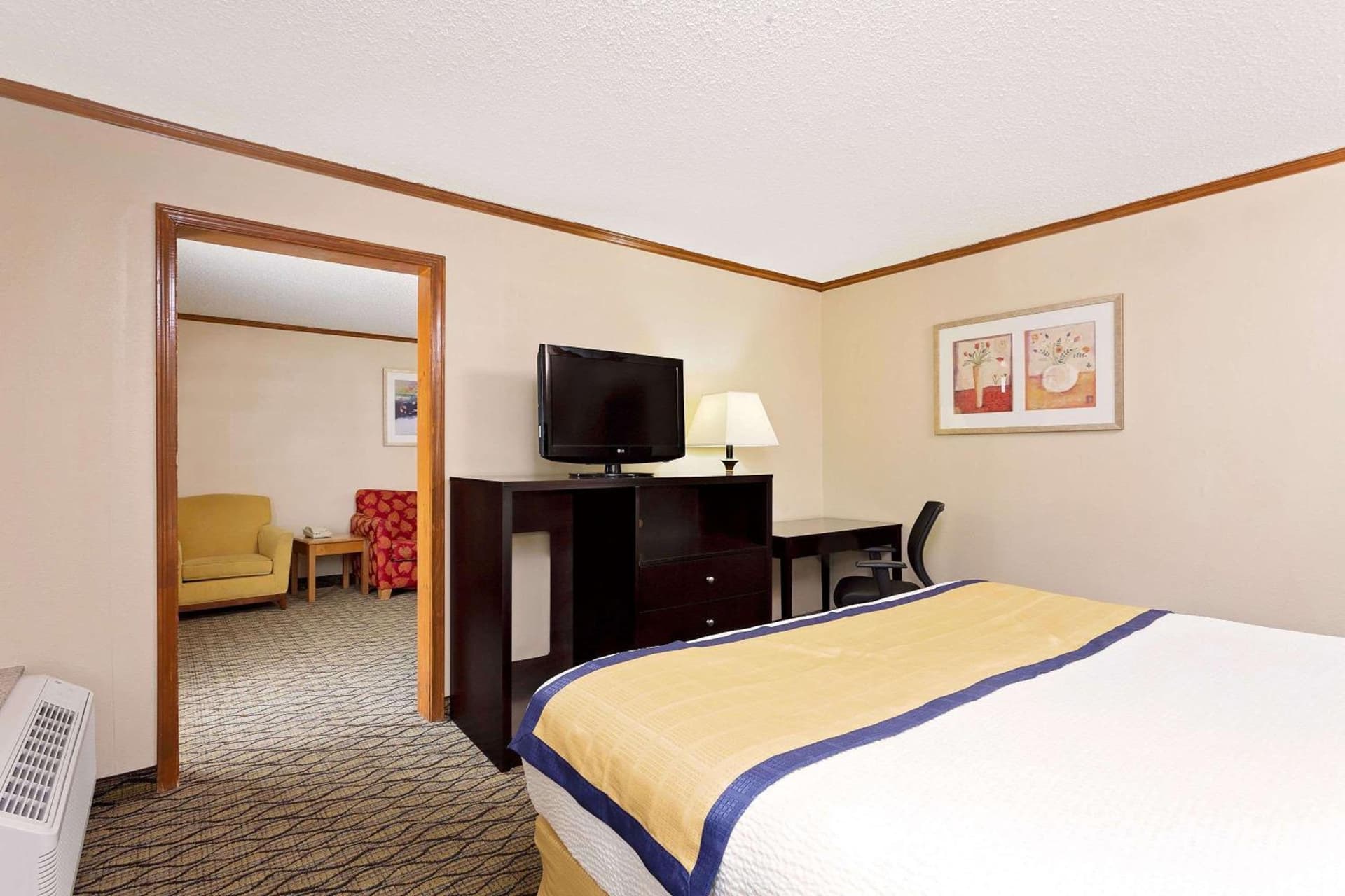 Baymont by Wyndham Kalamazoo East gallery photo in Kalamazoo, MI — image 33