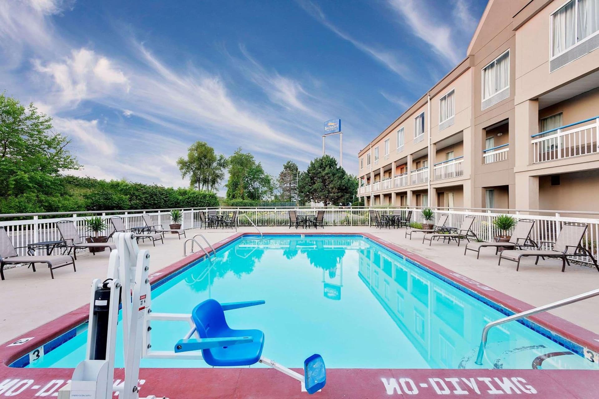 Baymont by Wyndham Kalamazoo East gallery photo in Kalamazoo, MI — image 40
