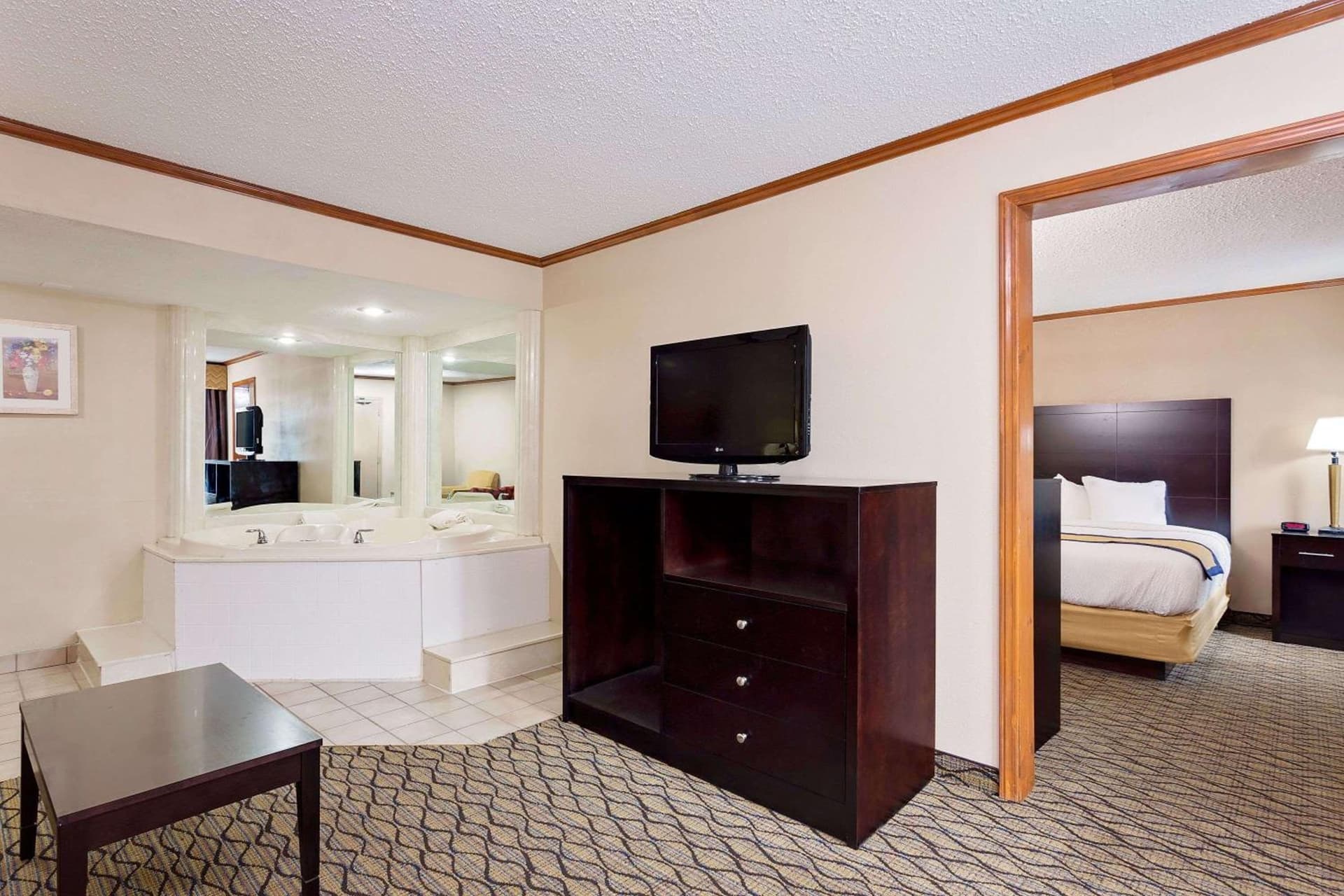 Baymont by Wyndham Kalamazoo East gallery photo in Kalamazoo, MI — image 29