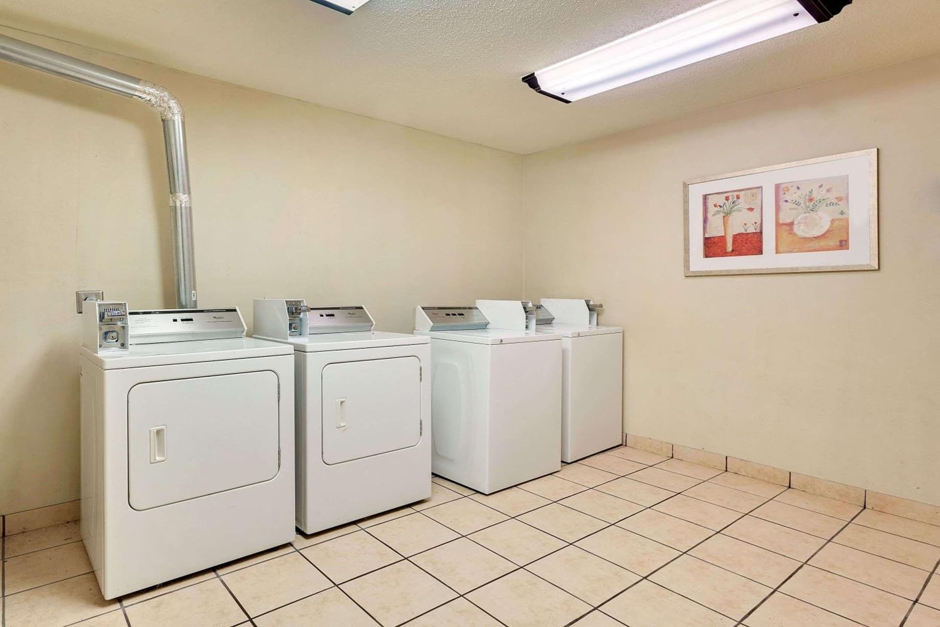 Baymont by Wyndham Kalamazoo East gallery photo in Kalamazoo, MI — image 19