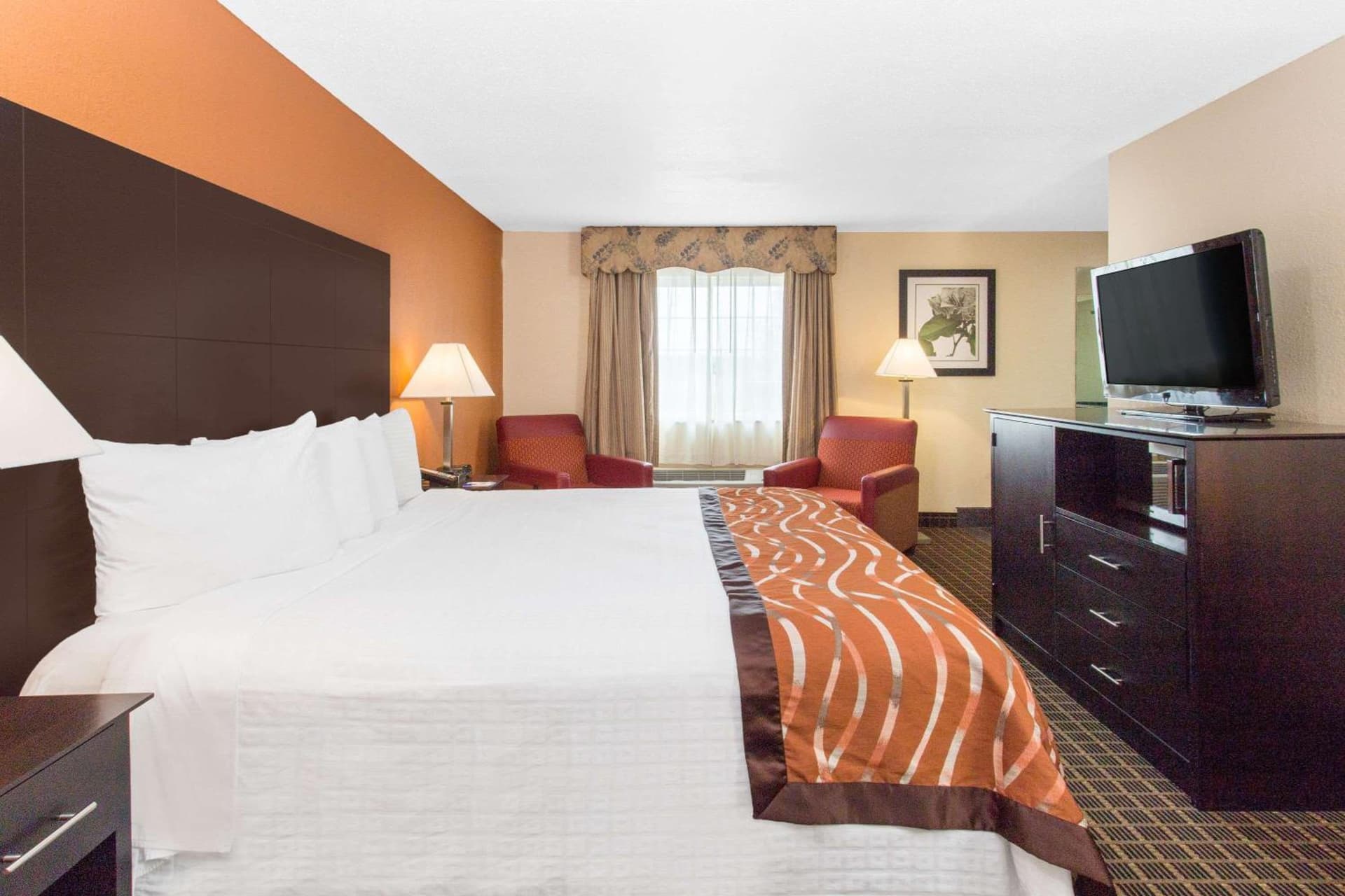 Baymont by Wyndham Muskegon gallery photo in Muskegon, MI — image 35