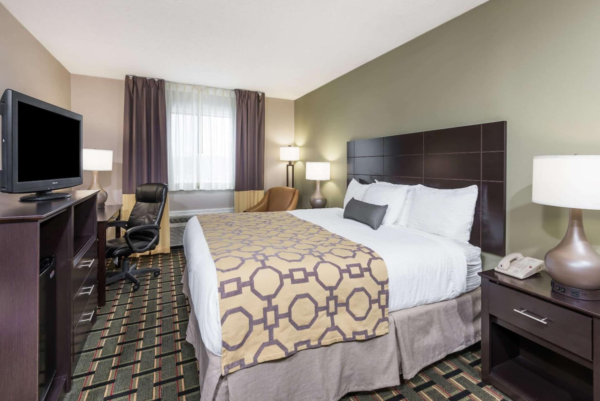 Baymont by Wyndham Cambridge gallery photo in Cambridge, OH — image 4