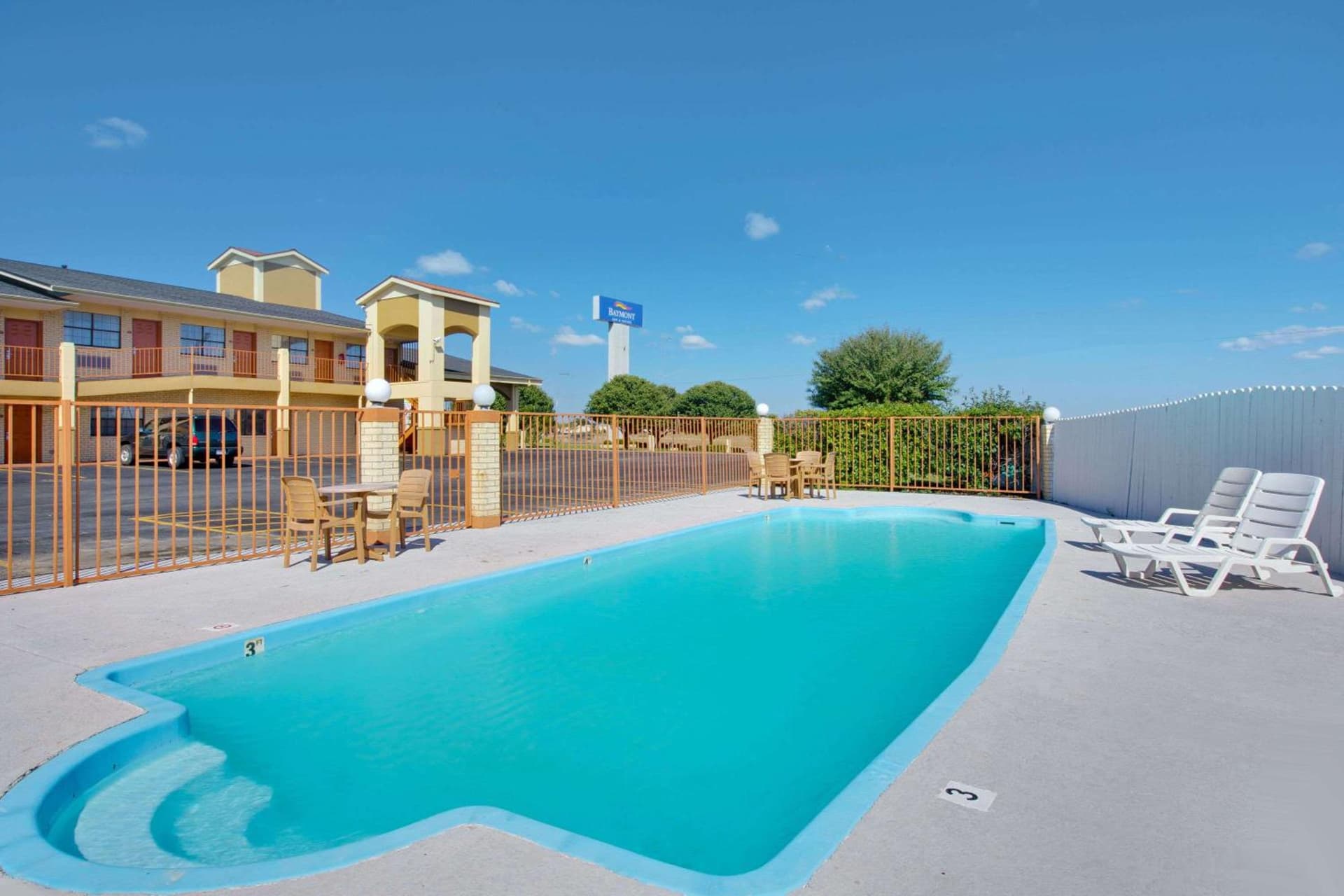 Baymont by Wyndham Terrell gallery photo in Terrell, TX — image 12