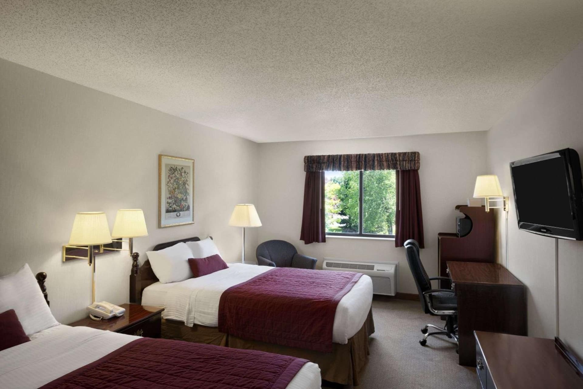 Baymont by Wyndham Whitewater property views in Whitewater, WI — gallery photo 3