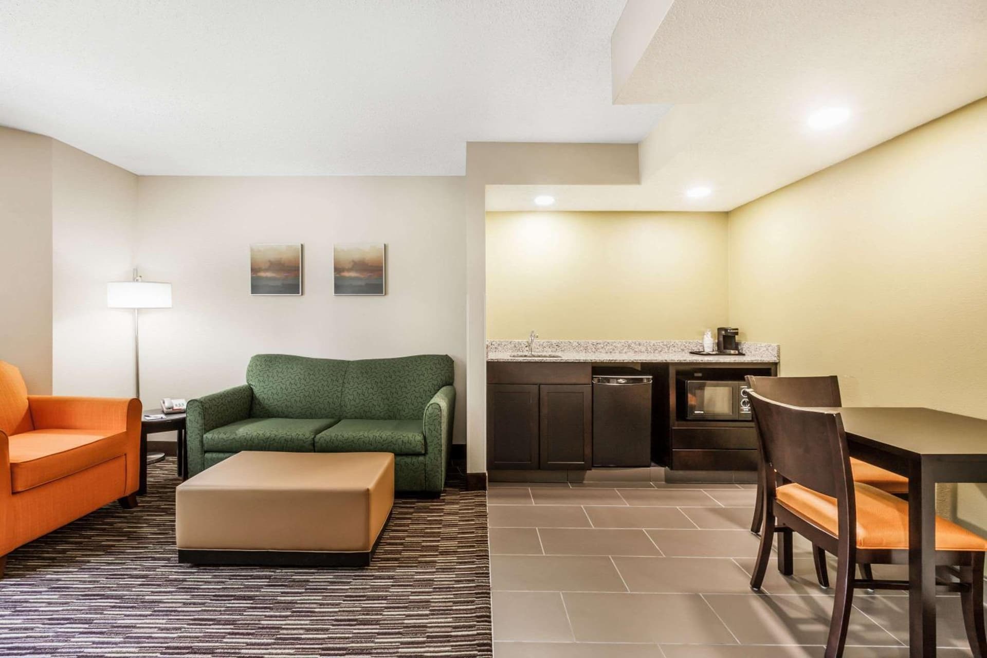 Baymont by Wyndham Newark at University of Delaware property views in Newark, DE — gallery photo 3