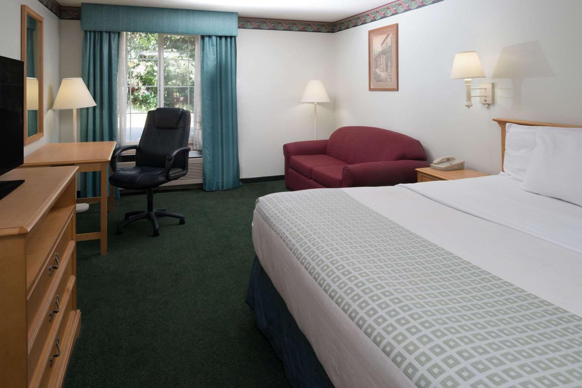 Baymont by Wyndham Coeur D Alene gallery photo in Coeur d'Alene, ID — image 25