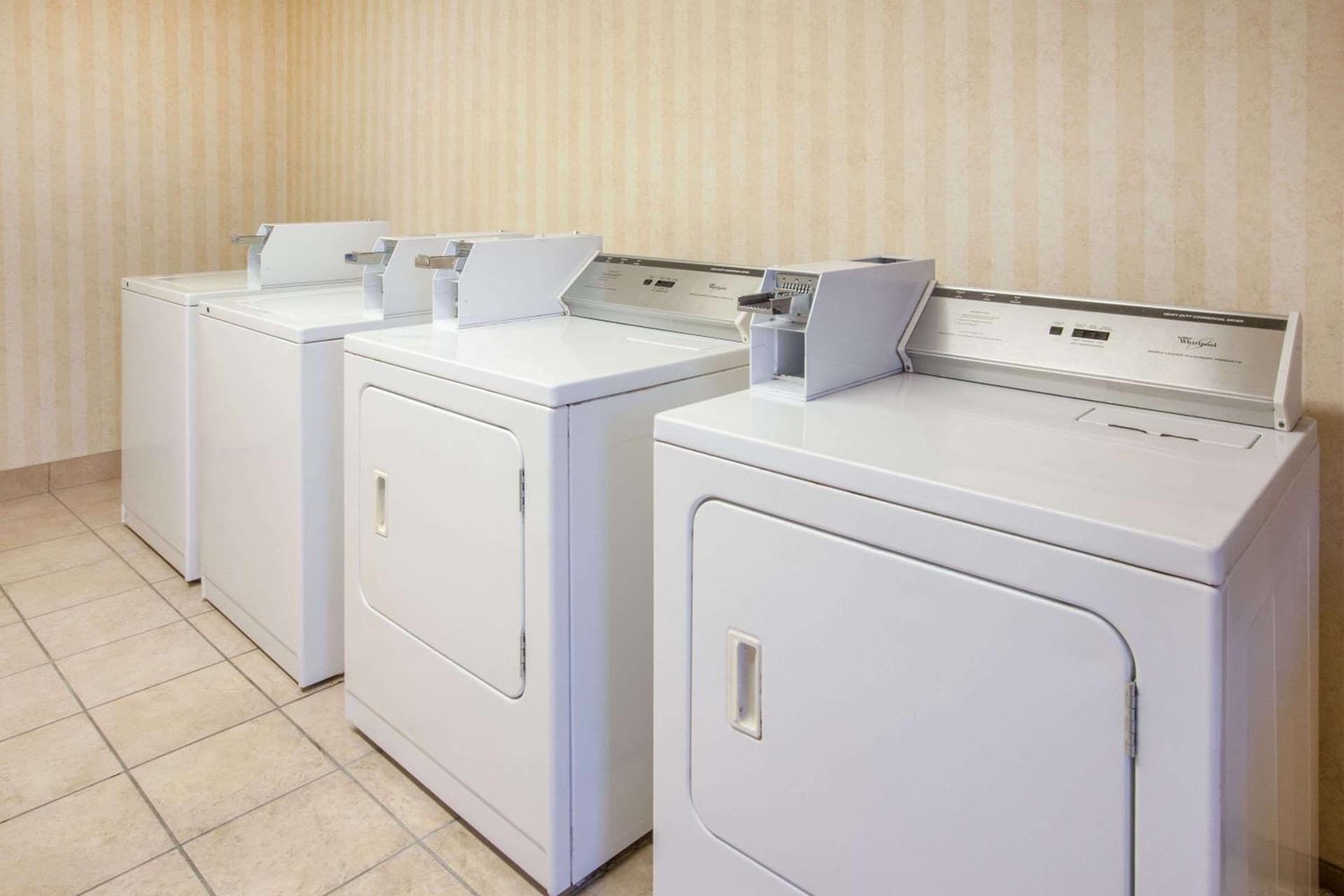 Americas Best Value Inn Canton gallery photo in Canton — image 25