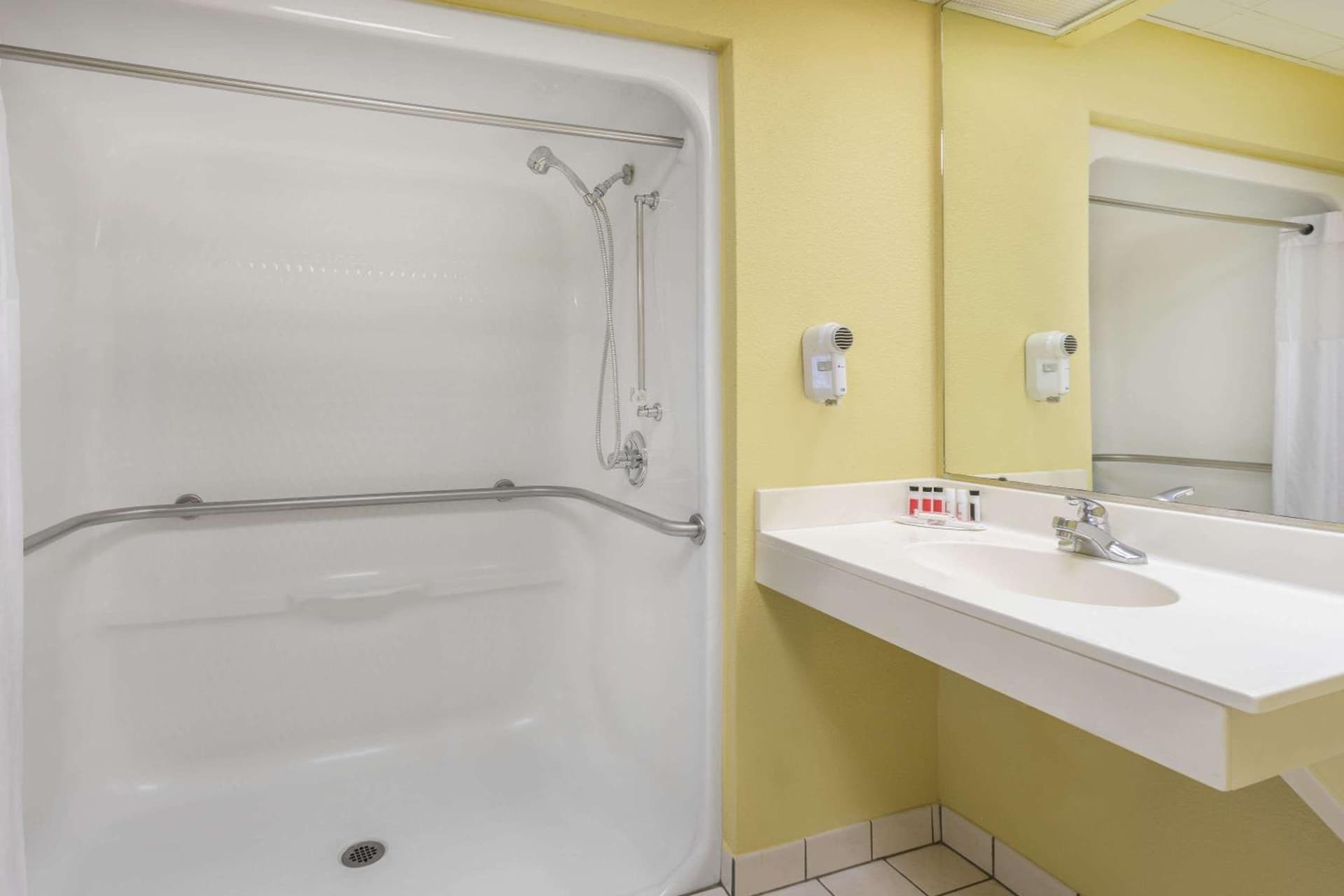 Baymont by Wyndham Fayetteville gallery photo in Fayetteville, AR — image 10