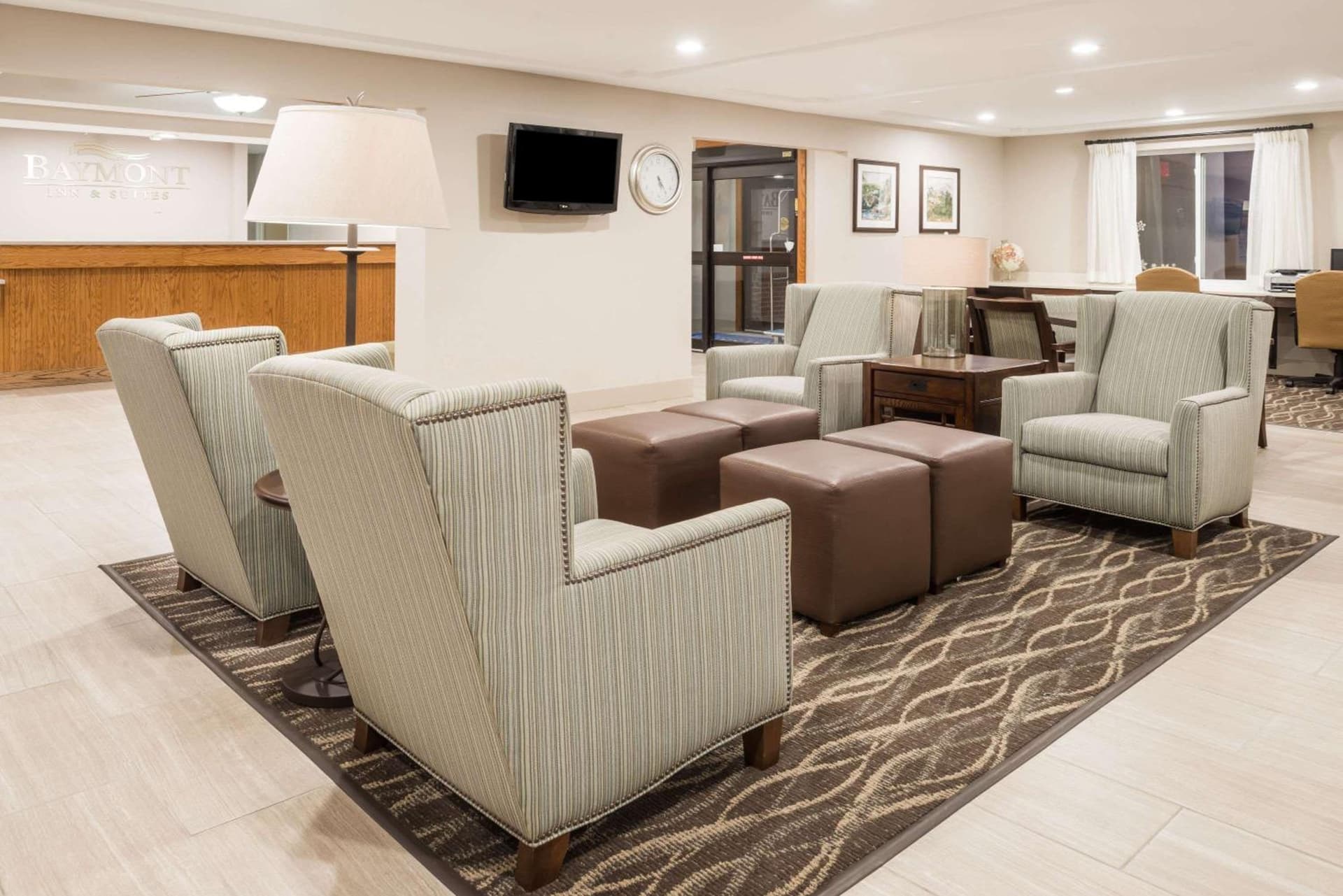 Baymont by Wyndham Fulton interior in Fulton, MO — gallery photo 2