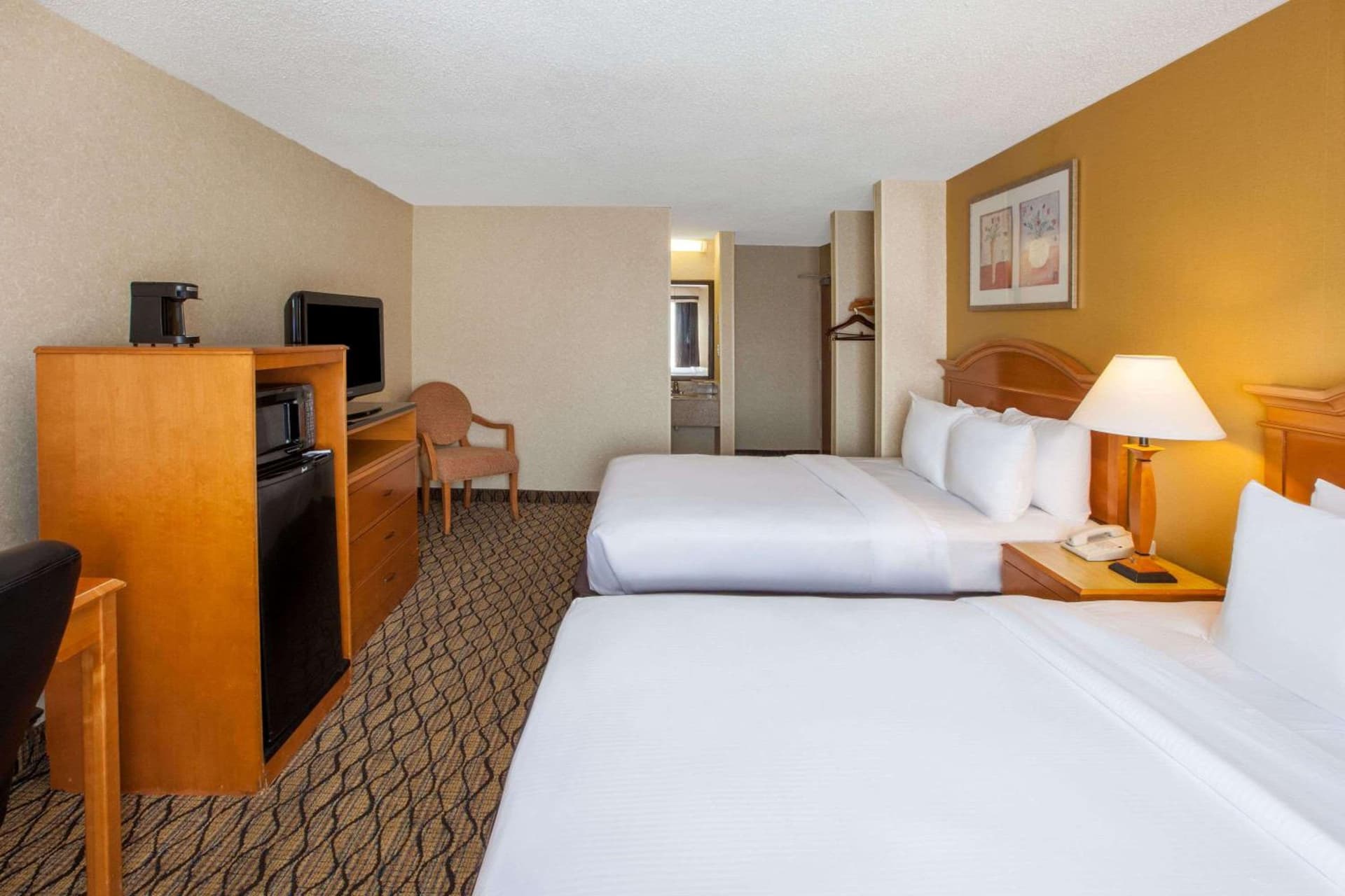 Americas Best Value Inn Canton gallery photo in Canton — image 17