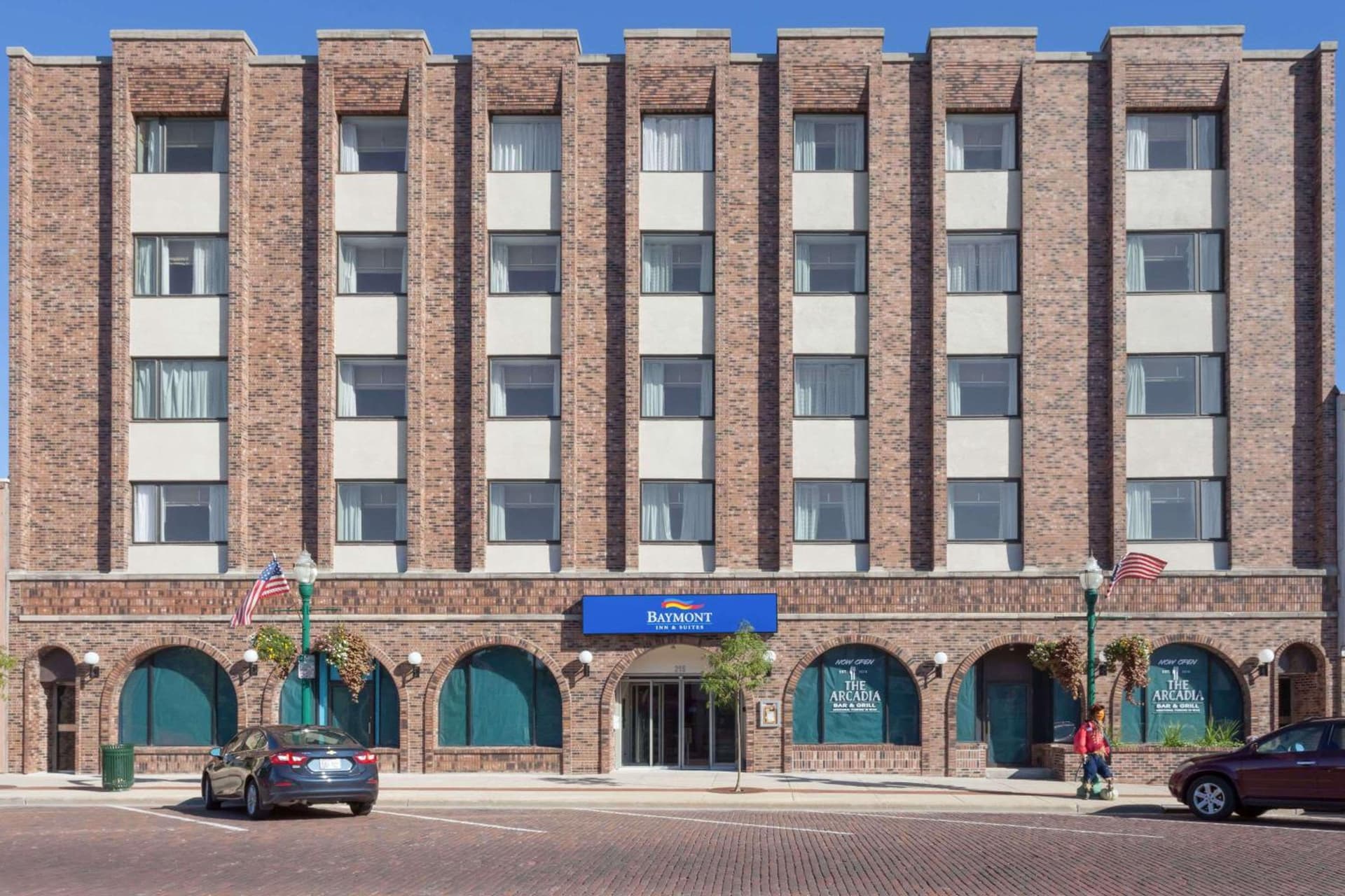 Baymont by Wyndham Delavan Near Lake Geneva featured exterior or lobby in Delavan, WI — similar hotel