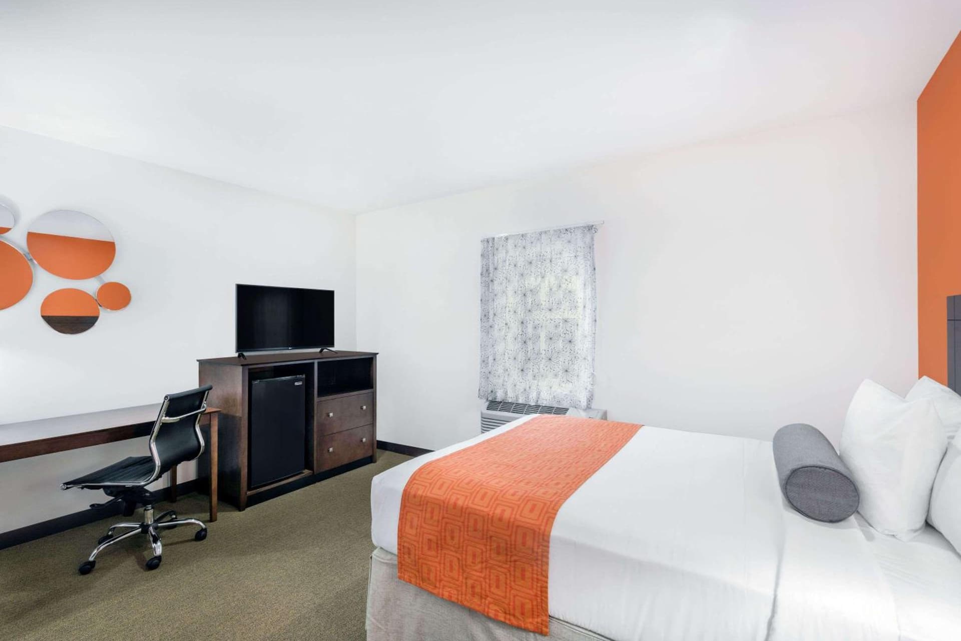 Howard Johnson by Wyndham Quincy/ Boston gallery photo in Quincy, MA — image 35