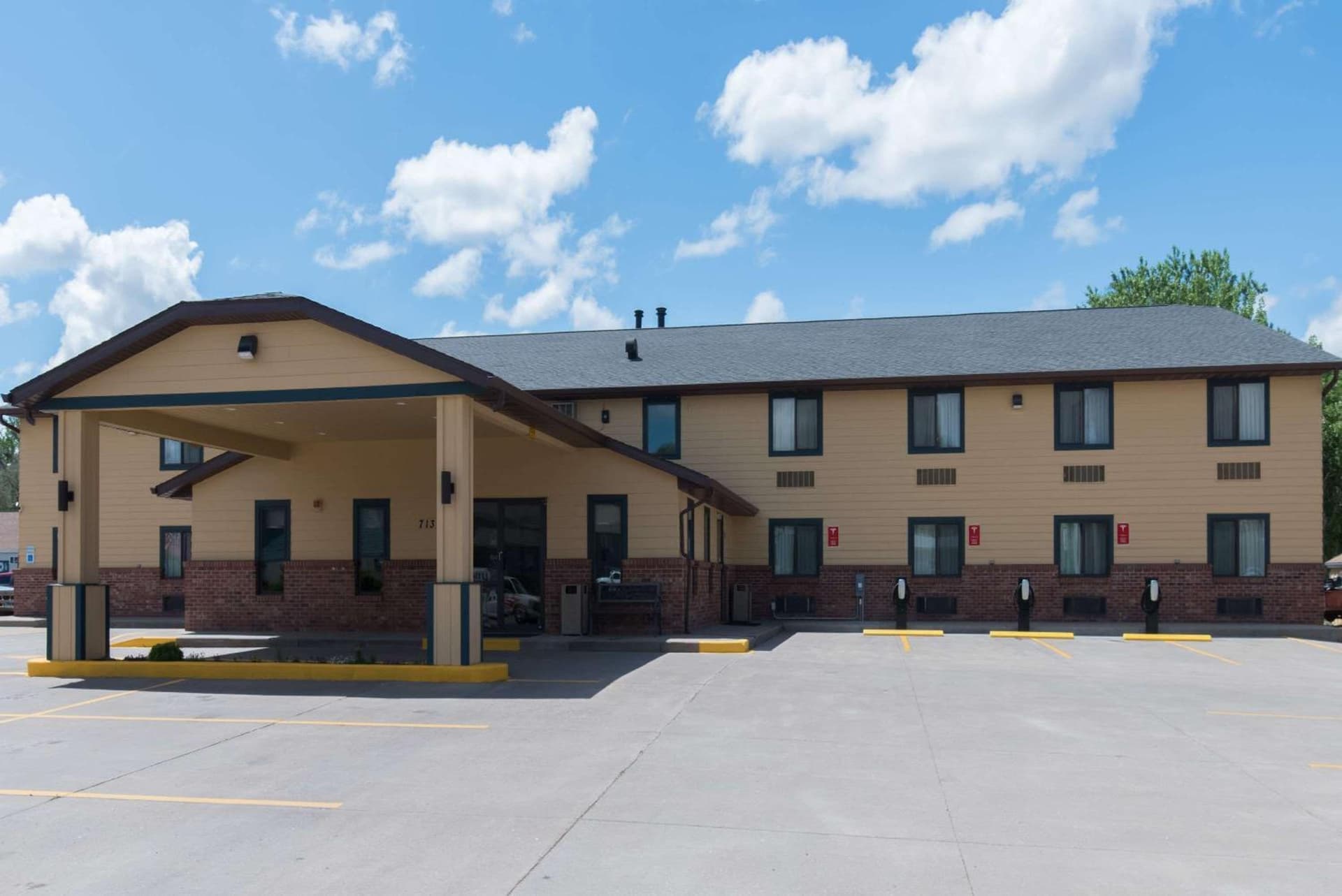 Baymont by Wyndham Pierre featured exterior or lobby in Pierre, SD — similar hotel