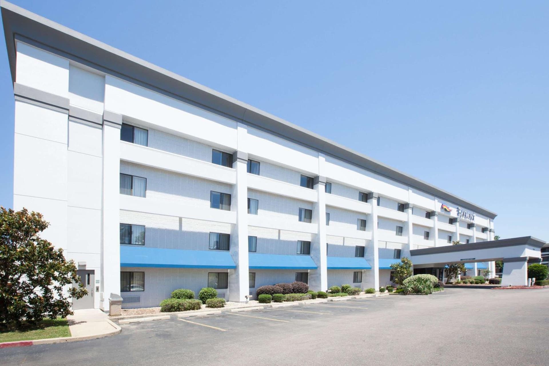 Baymont by Wyndham Texarkana featured exterior or lobby in Texarkana, TX — similar hotel