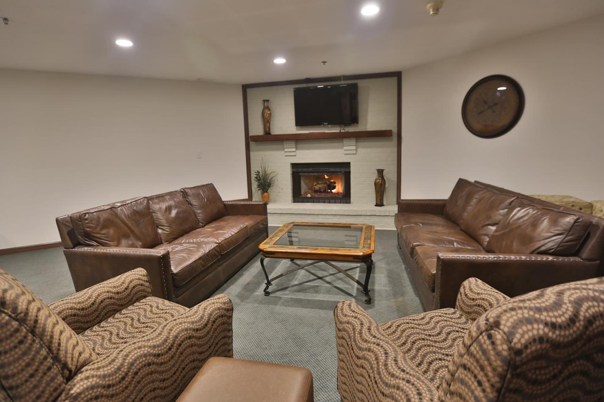 Ivy Court Inn and Suites gallery photo in South Bend, IN — image 25