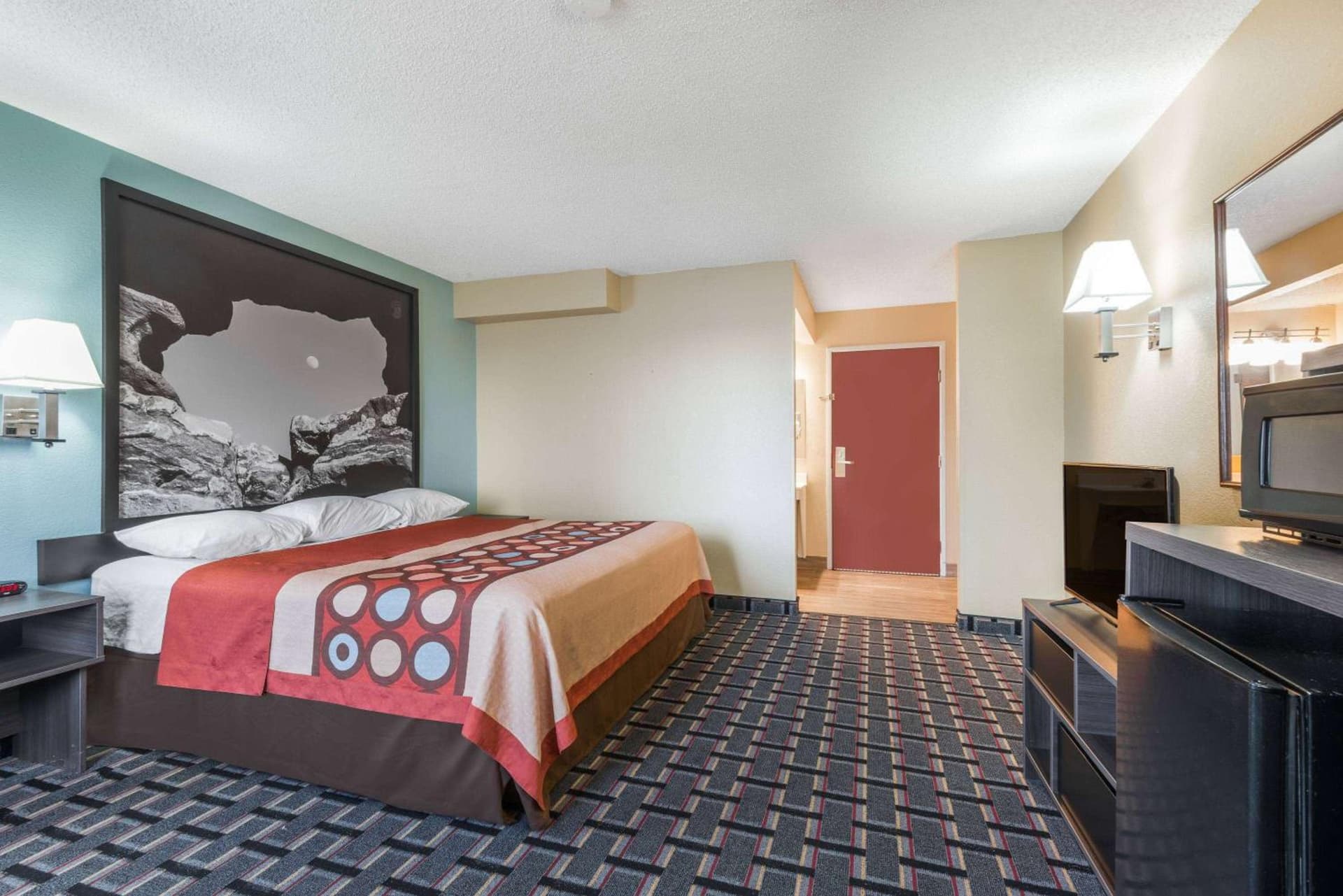Super 8 by Wyndham Henderson North East Denver property views in Henderson, CO — gallery photo 3