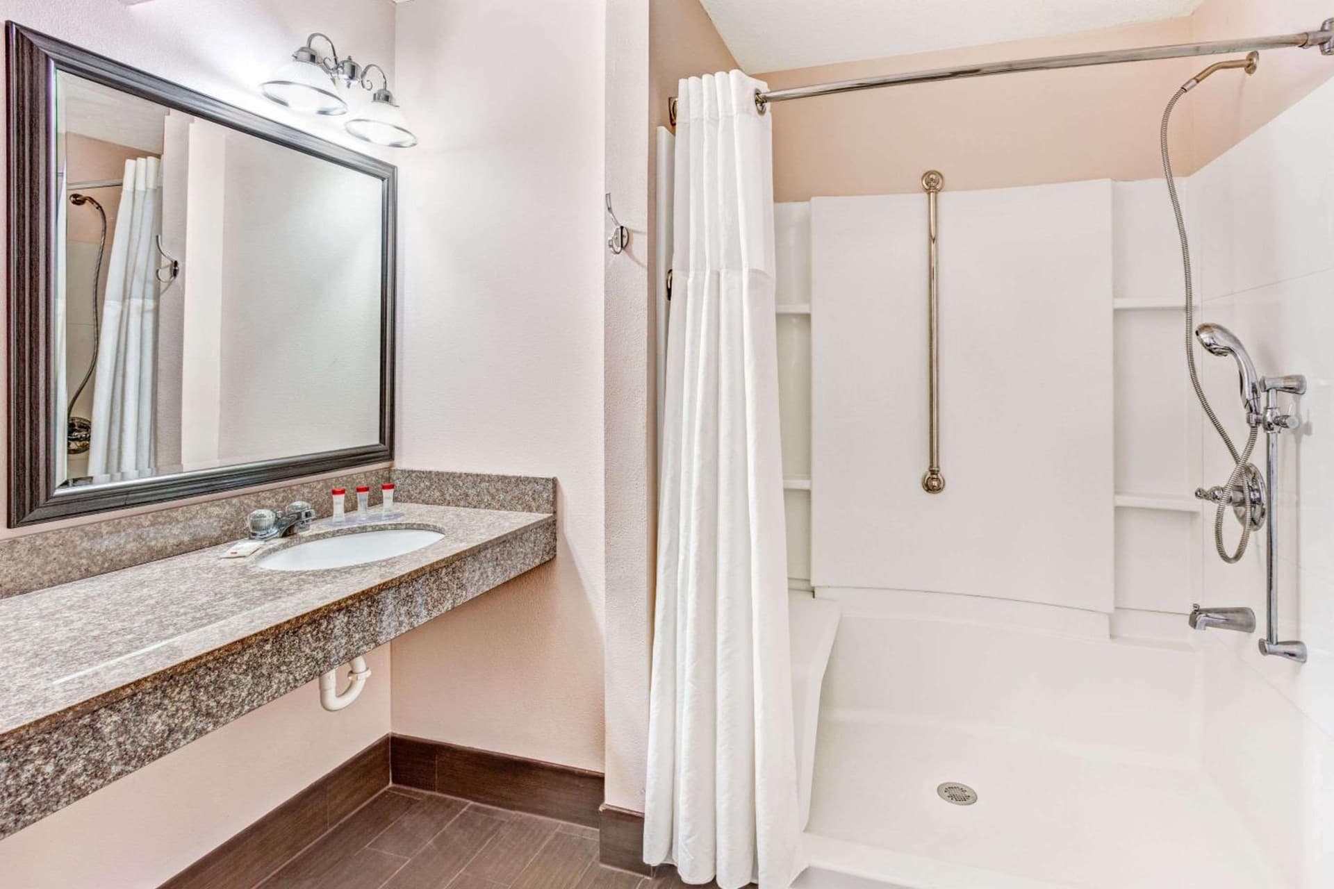 Ramada by Wyndham Murfreesboro gallery photo in Murfreesboro, TN — image 8
