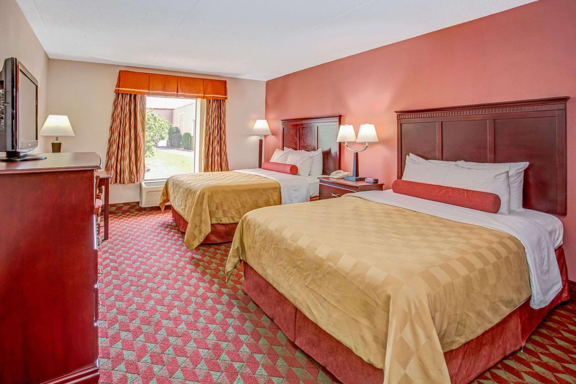 Ramada by Wyndham Murfreesboro property views in Murfreesboro, TN — gallery photo 3