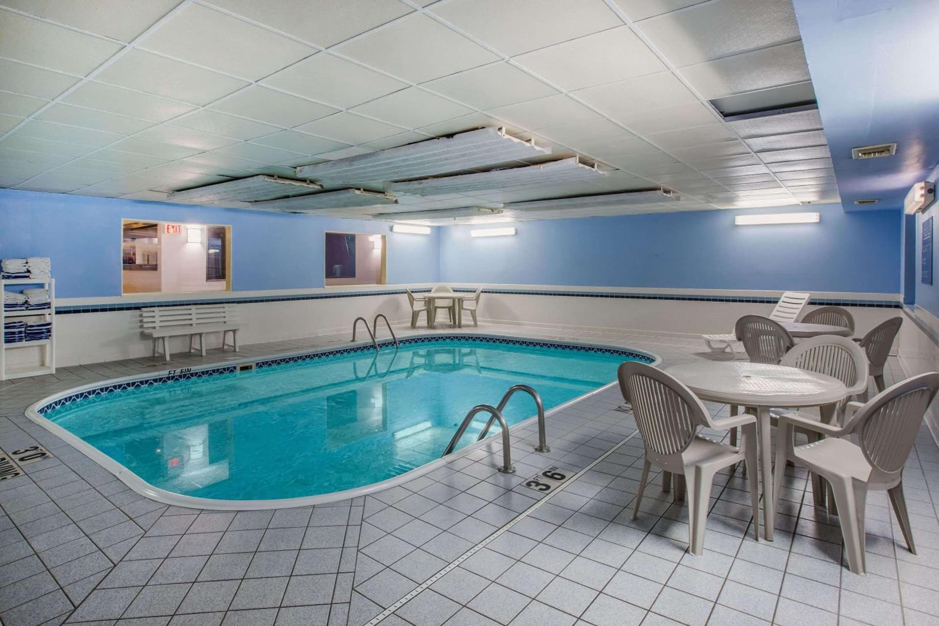 Ramada by Wyndham Sioux Falls property views in Sioux Falls, SD — gallery photo 3