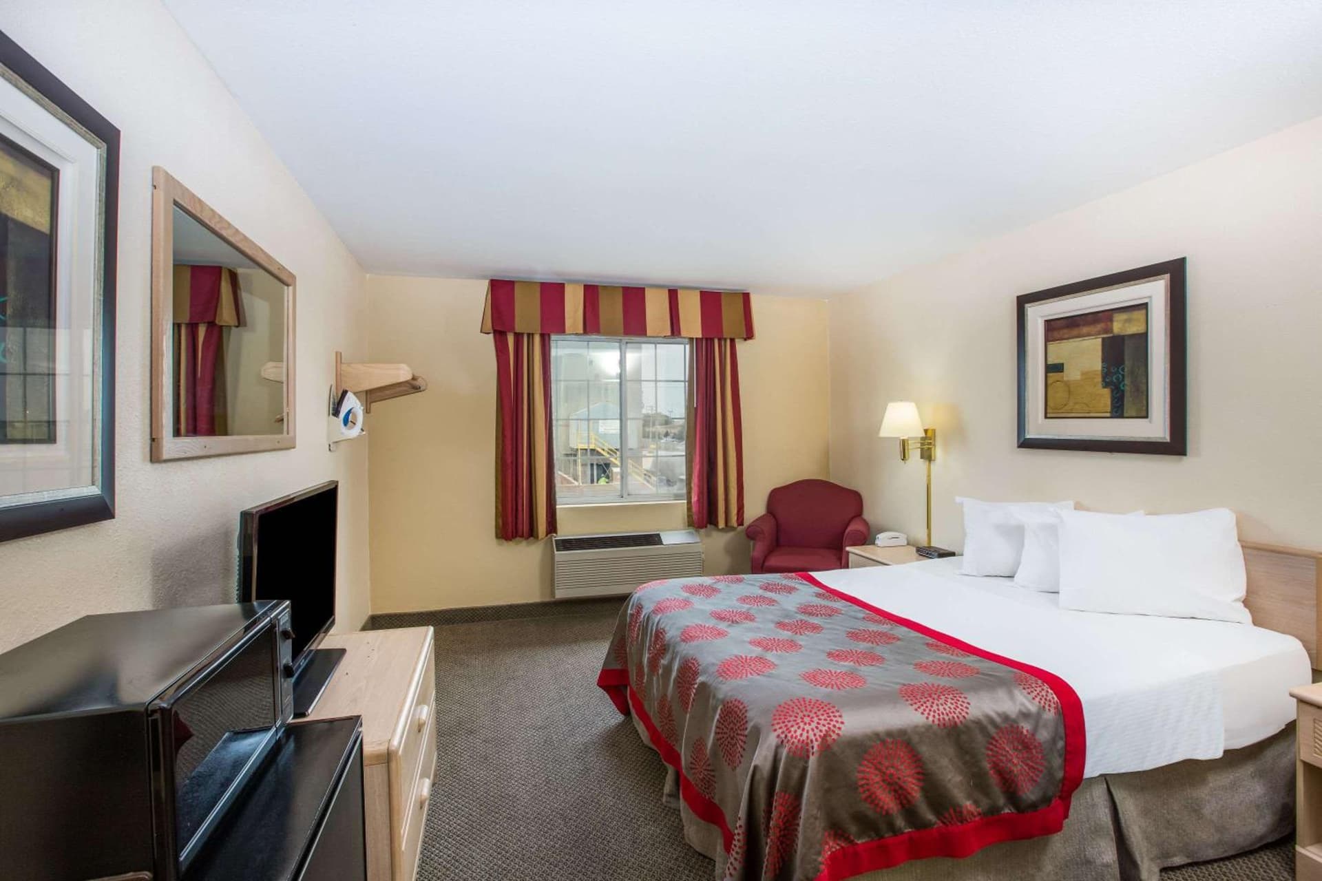 Ramada by Wyndham Sioux Falls gallery photo in Sioux Falls, SD — image 24