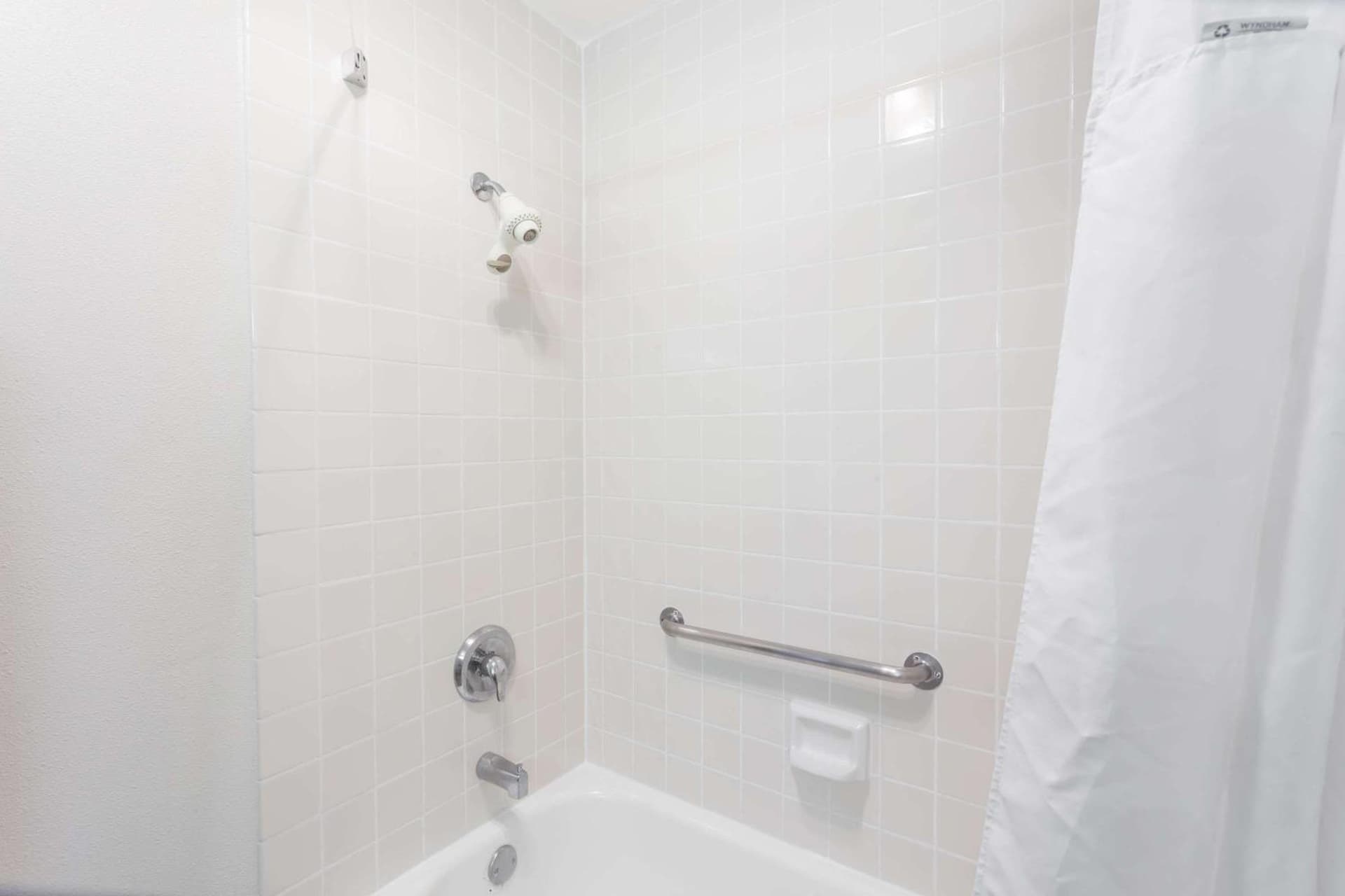 Ramada by Wyndham Oceanside gallery photo in Oceanside, CA — image 7