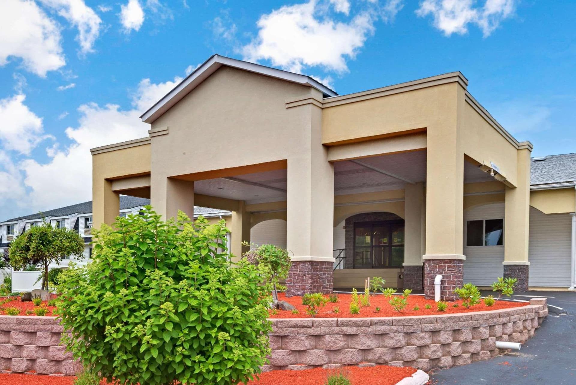 Ramada by Wyndham Kittery featured exterior or lobby in Kittery — similar hotel