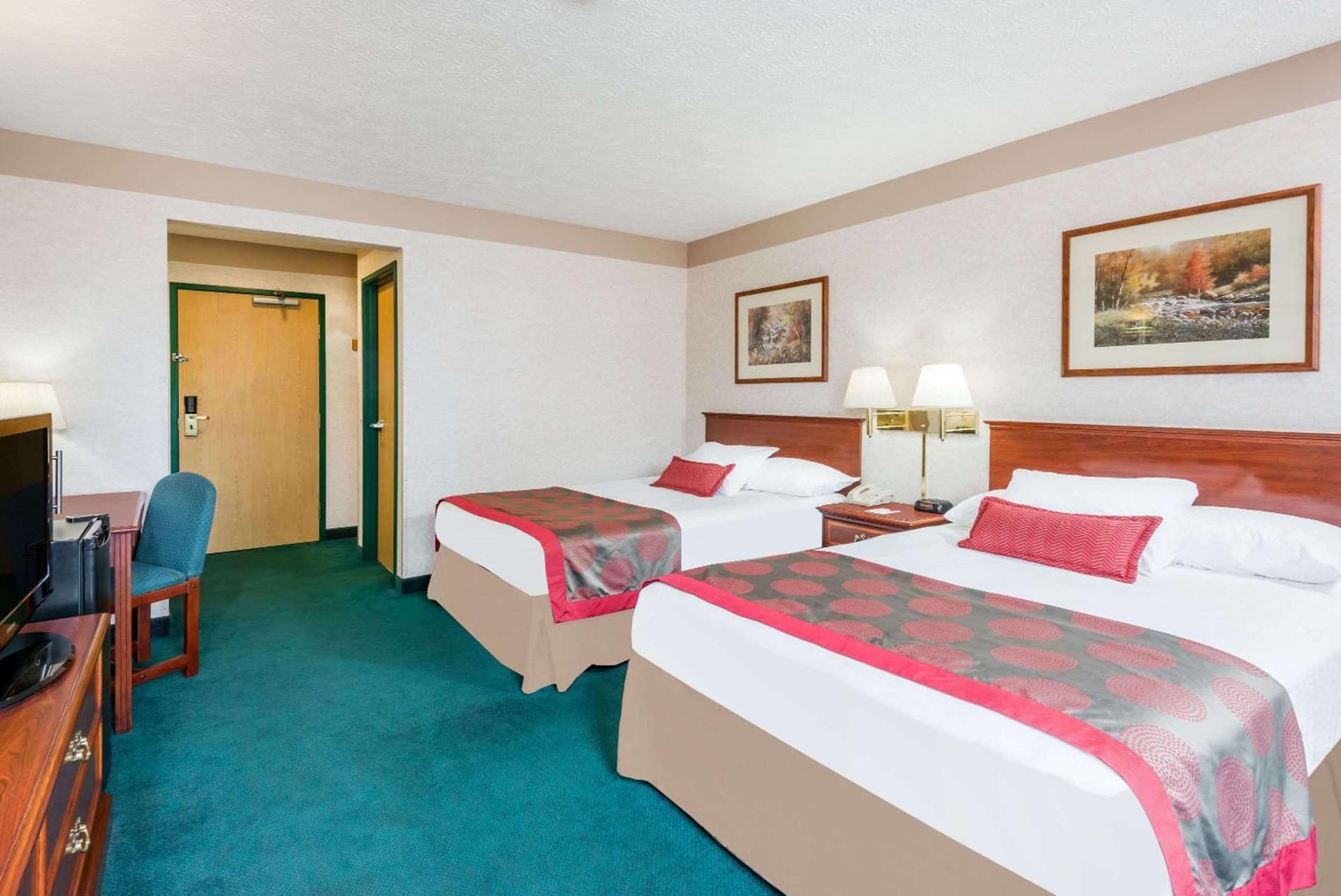 Ramada by Wyndham Strasburg Dover gallery photo in Strasburg, OH — image 5