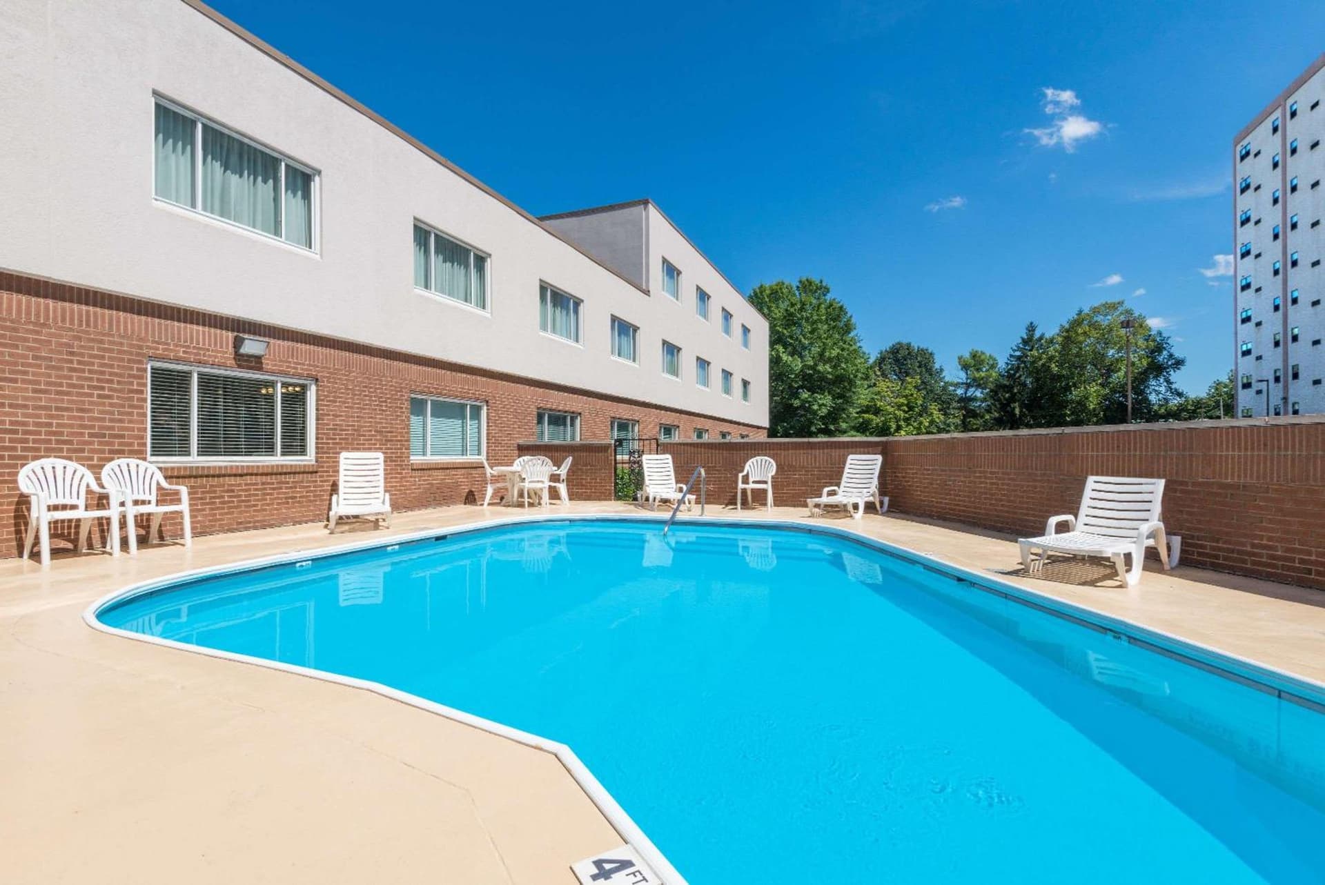 Ramada by Wyndham Paintsville Hotel & Conference Center property views in Paintsville, KY — gallery photo 3