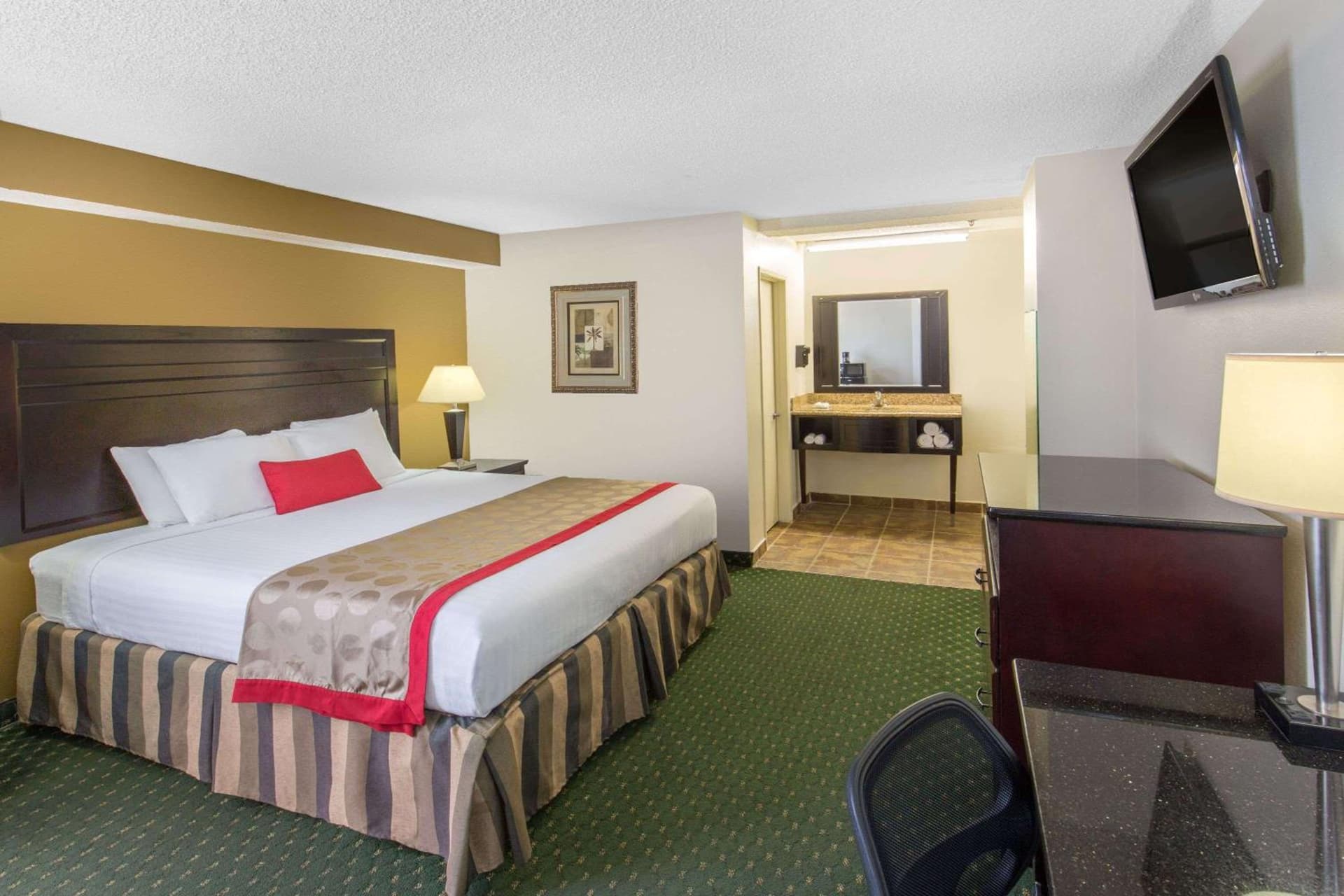 Ramada by Wyndham Ontario Airport & Convention Center gallery photo in Ontario, CA — image 72