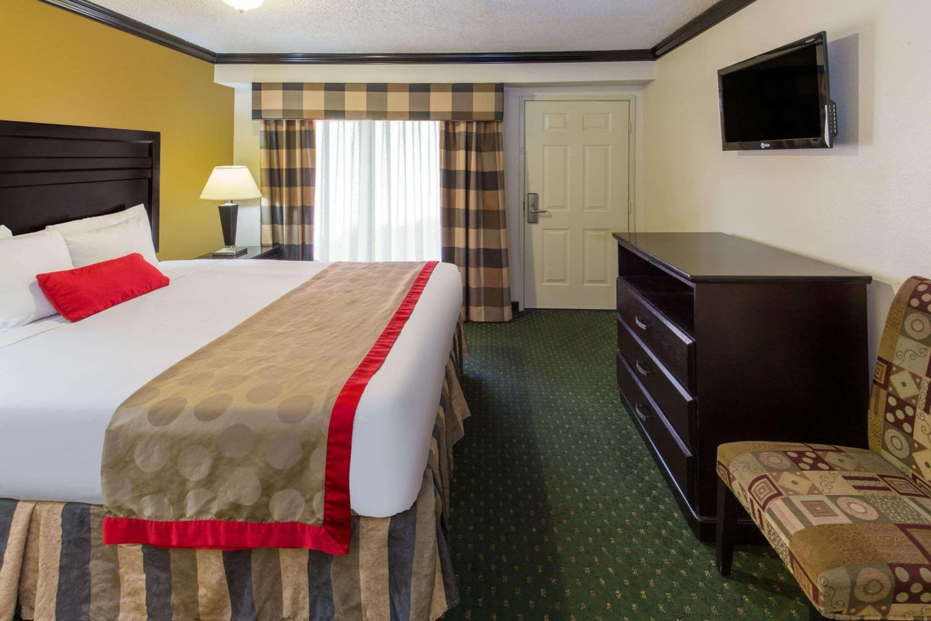 Ramada by Wyndham Ontario Airport & Convention Center gallery photo in Ontario, CA — image 59