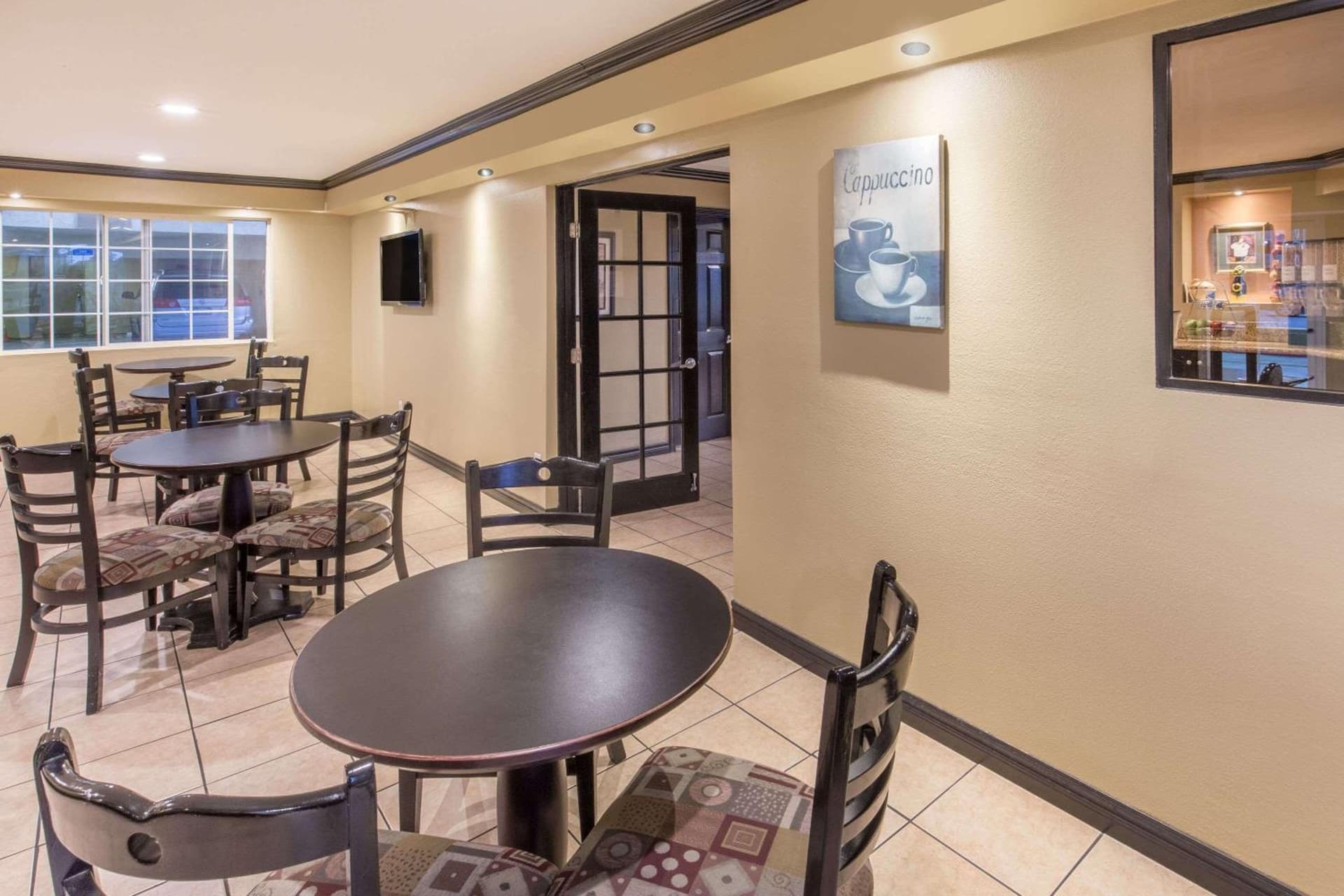 Ramada by Wyndham Ontario Airport & Convention Center gallery photo in Ontario, CA — image 62