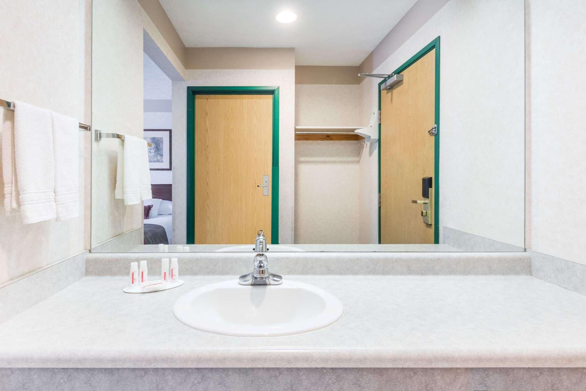 Ramada by Wyndham Strasburg Dover gallery photo in Strasburg, OH — image 19