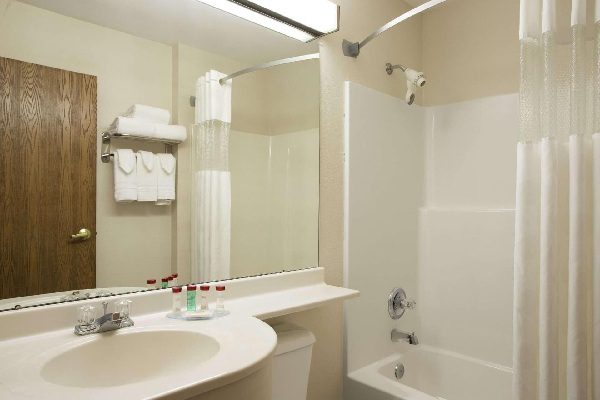 Ramada Limited by Wyndham, Bloomington I-55 & I-74 IL property views in Bloomington, IL — gallery photo 3
