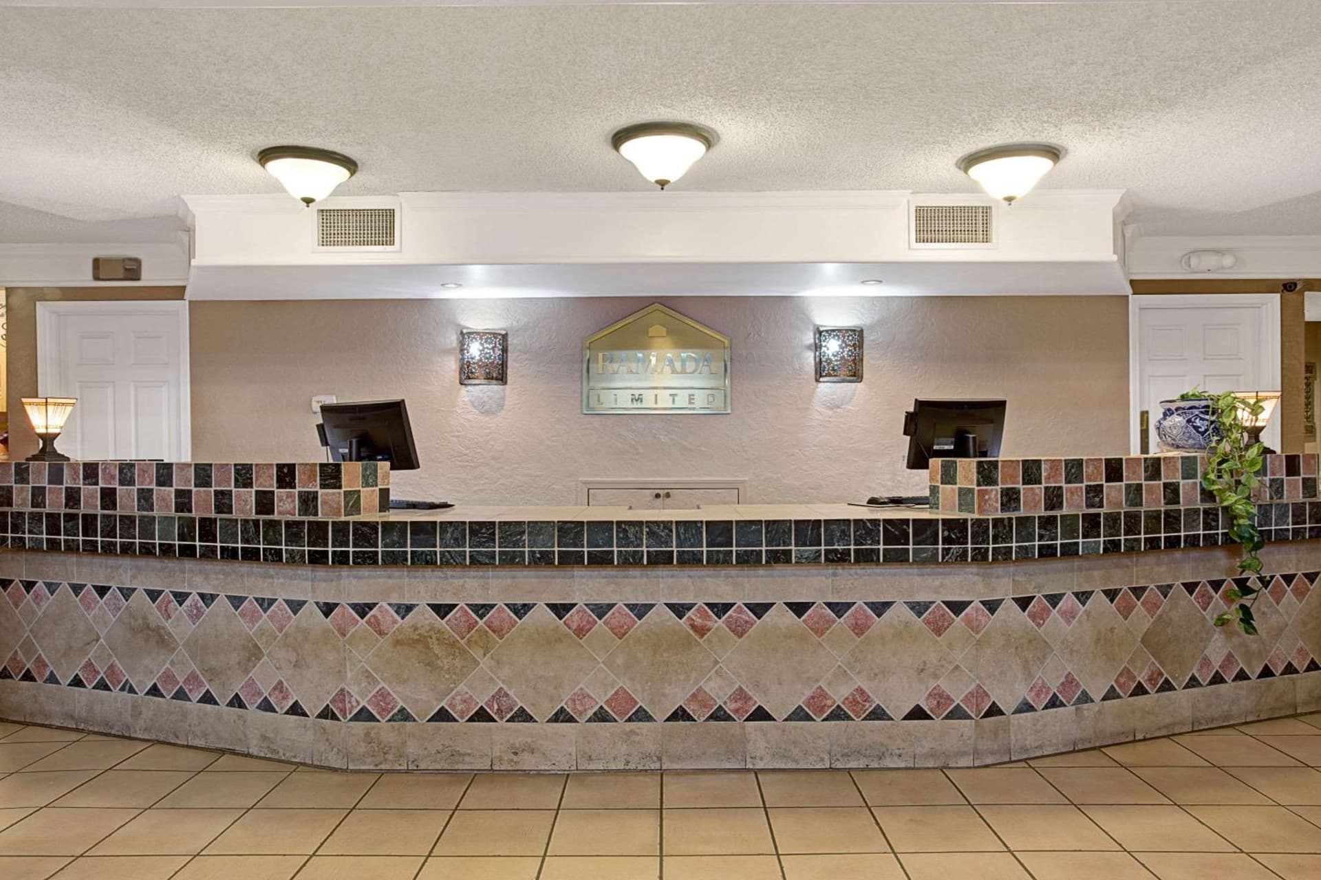 Days Inn by Wyndham Tucson City Center interior in Tucson, AZ — gallery photo 2