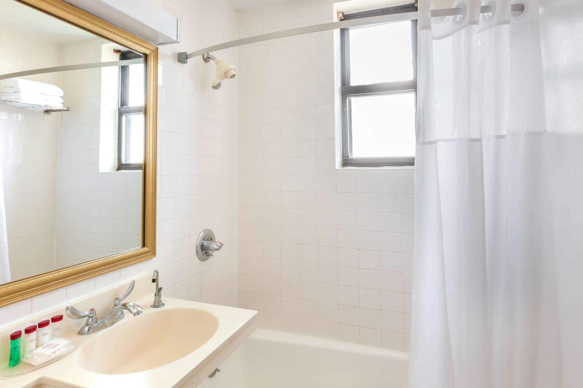 Ramada by Wyndham Jersey City gallery photo in Jersey City, NJ — image 21