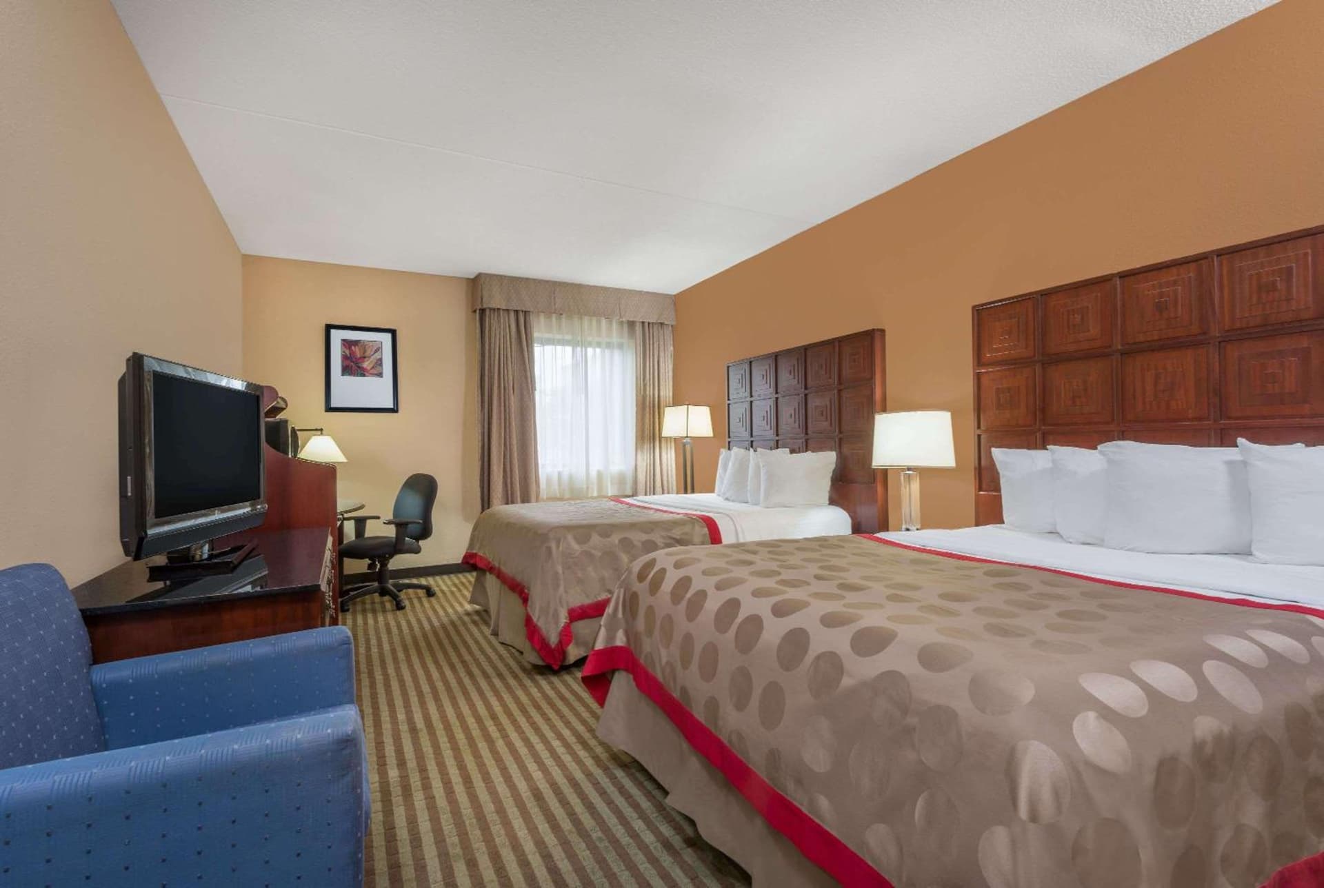 Ramada by Wyndham Columbus North property views in Westerville, OH — gallery photo 3