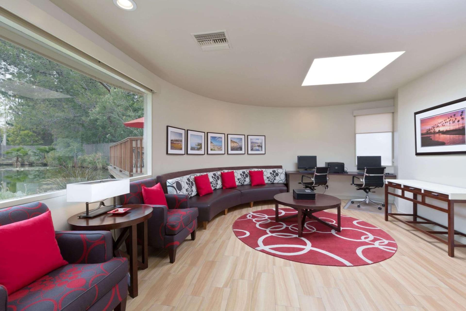 Ramada by Wyndham Santa Barbara gallery photo in Santa Barbara, CA — image 26