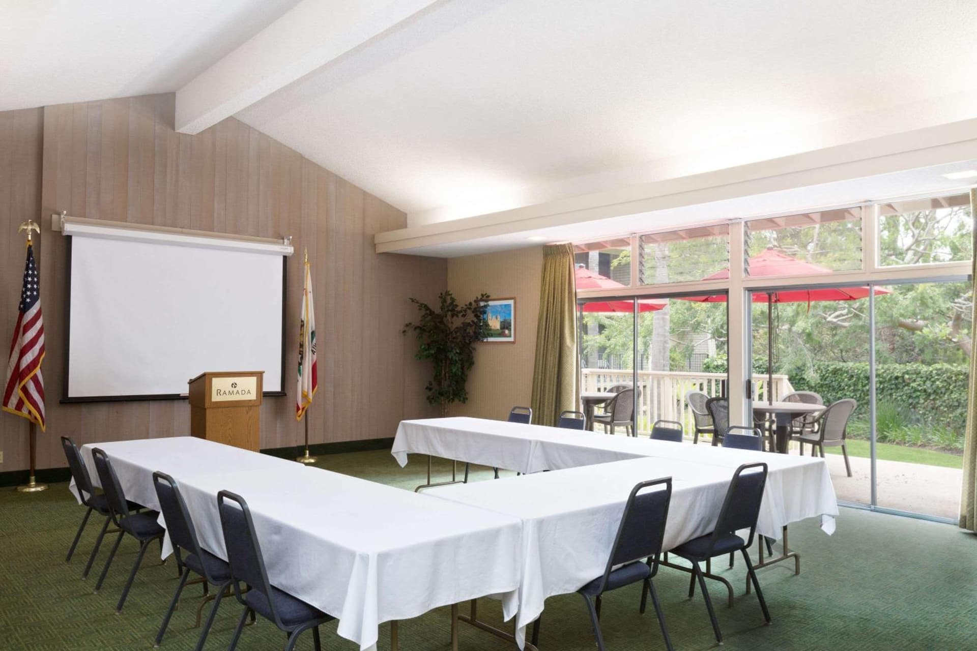 Ramada by Wyndham Santa Barbara gallery photo in Santa Barbara, CA — image 5