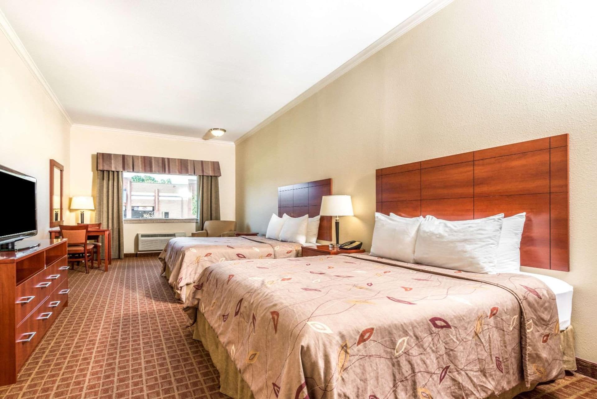 Ramada by Wyndham College Station gallery photo in College Station, TX — image 43