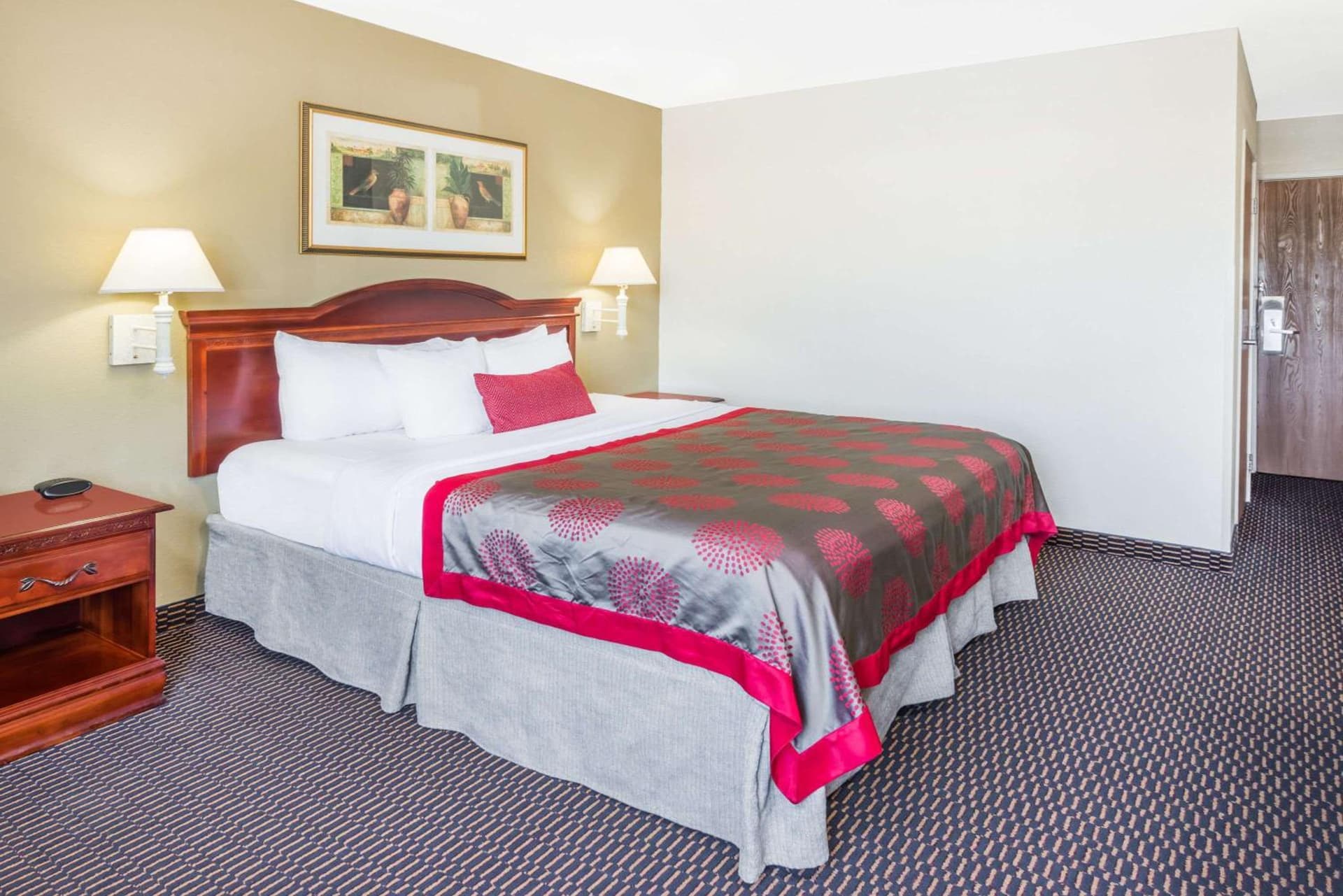 Ramada by Wyndham Columbia gallery photo in Columbia, MO — image 46
