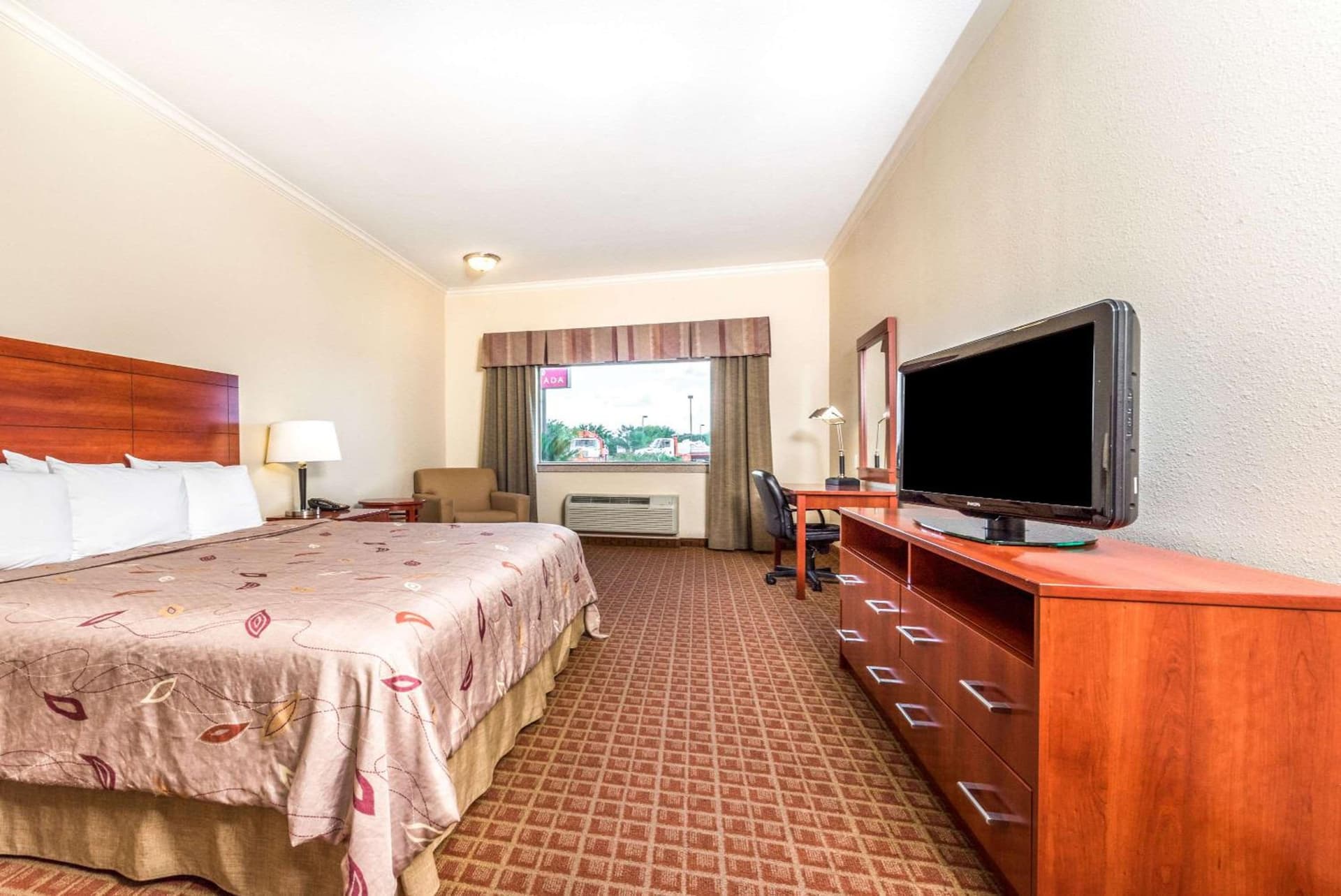 Ramada by Wyndham College Station gallery photo in College Station, TX — image 68