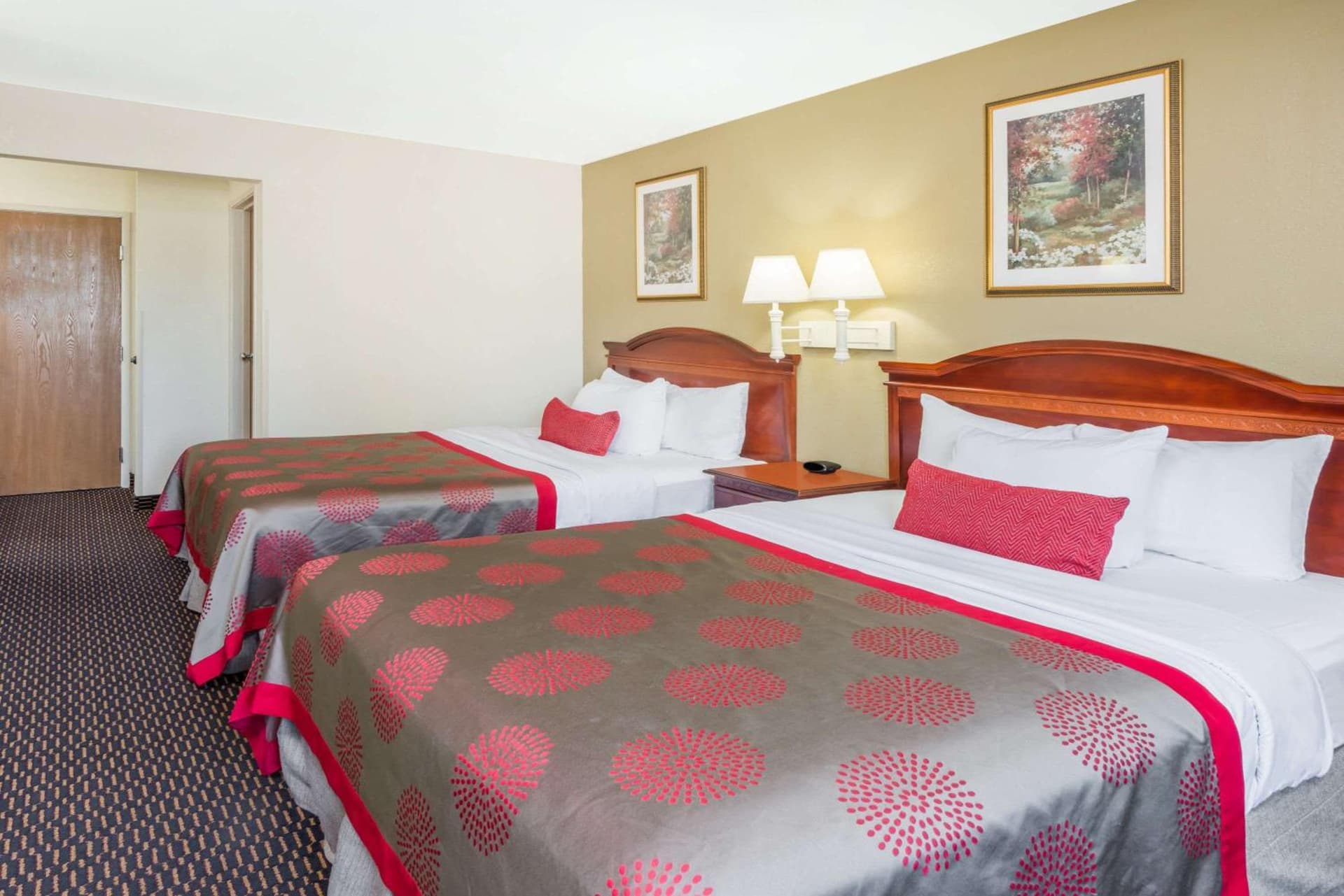 Ramada by Wyndham Columbia gallery photo in Columbia, MO — image 45